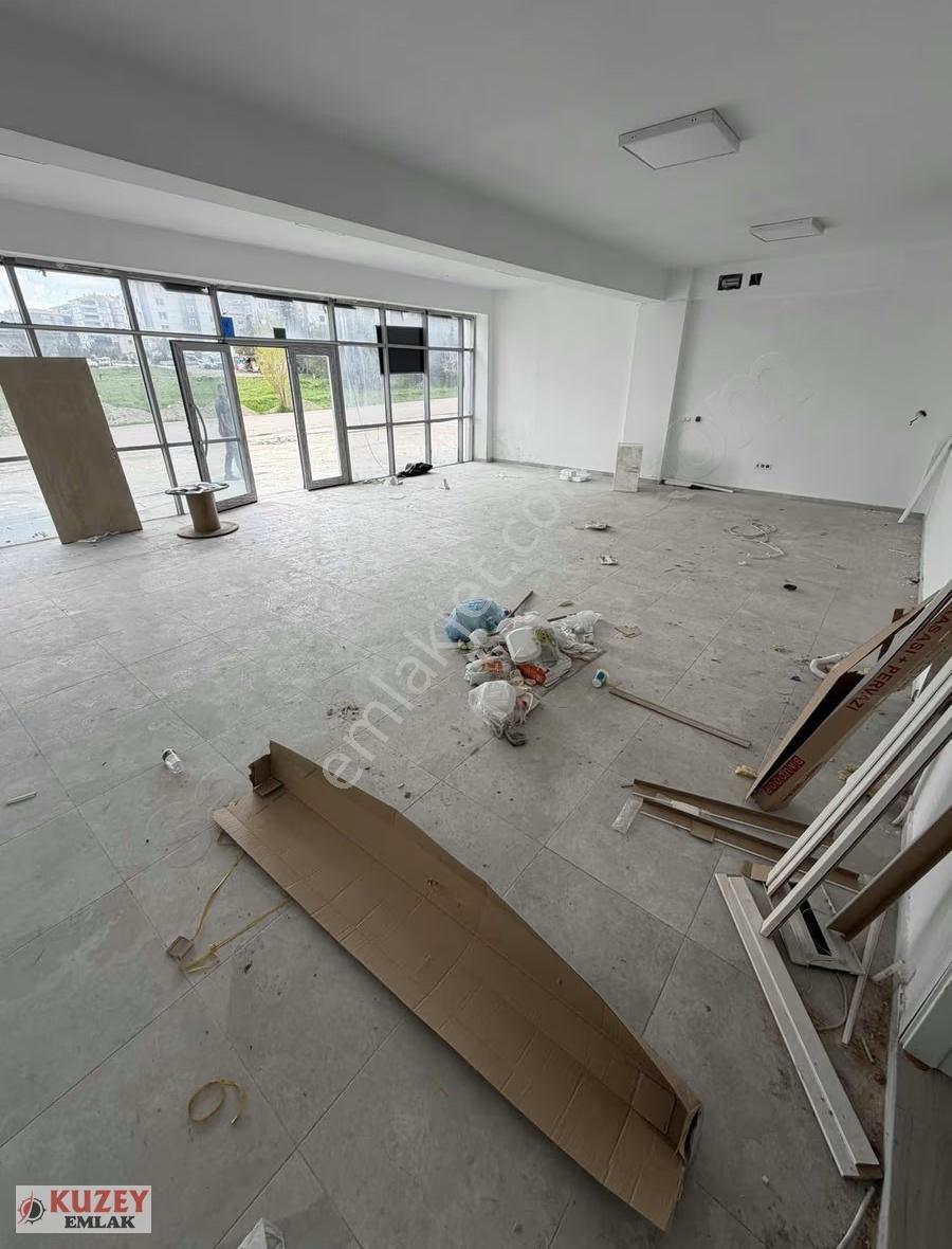 Kuzey Emlaktan 130 M2 Kiralık Dükkkan - Görsel 10