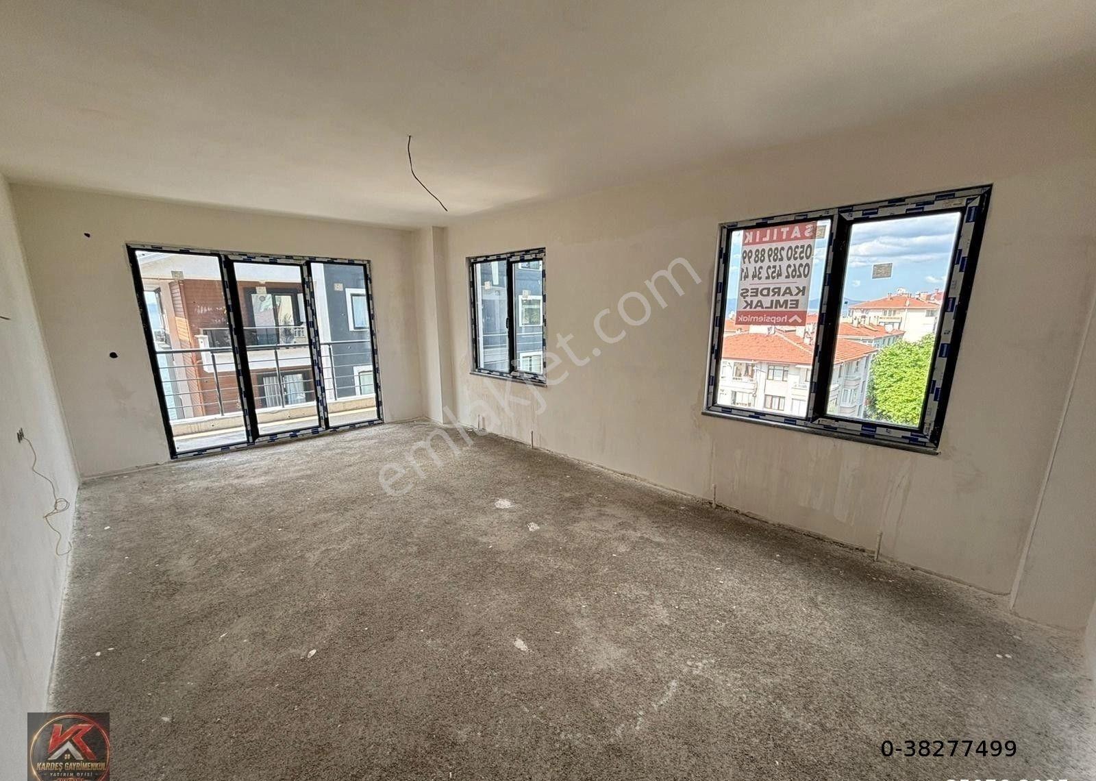 Kardeş Gayrimenkul'den Karamürsel Kayacık'ta Deniz Manzaralı Site İçi 3+1 Satılık Daire - Görsel 34