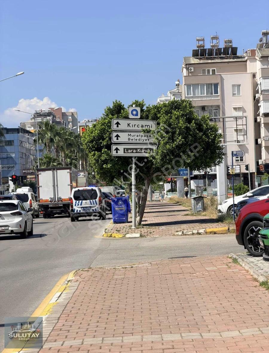 Perge Bulvarında Devren Kiralık 3 Katlı Perde Mağazası - Görsel 8