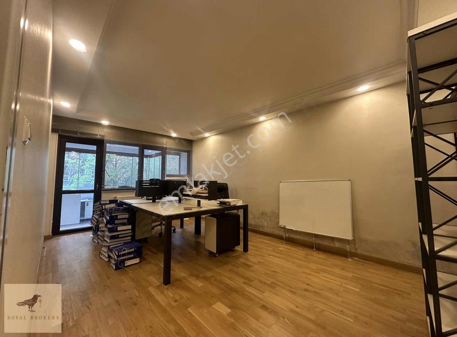 Turan Güneş Bulvarı Üzerinde Yapılı, Teraslı Kiralık Ofis - Görsel 17
