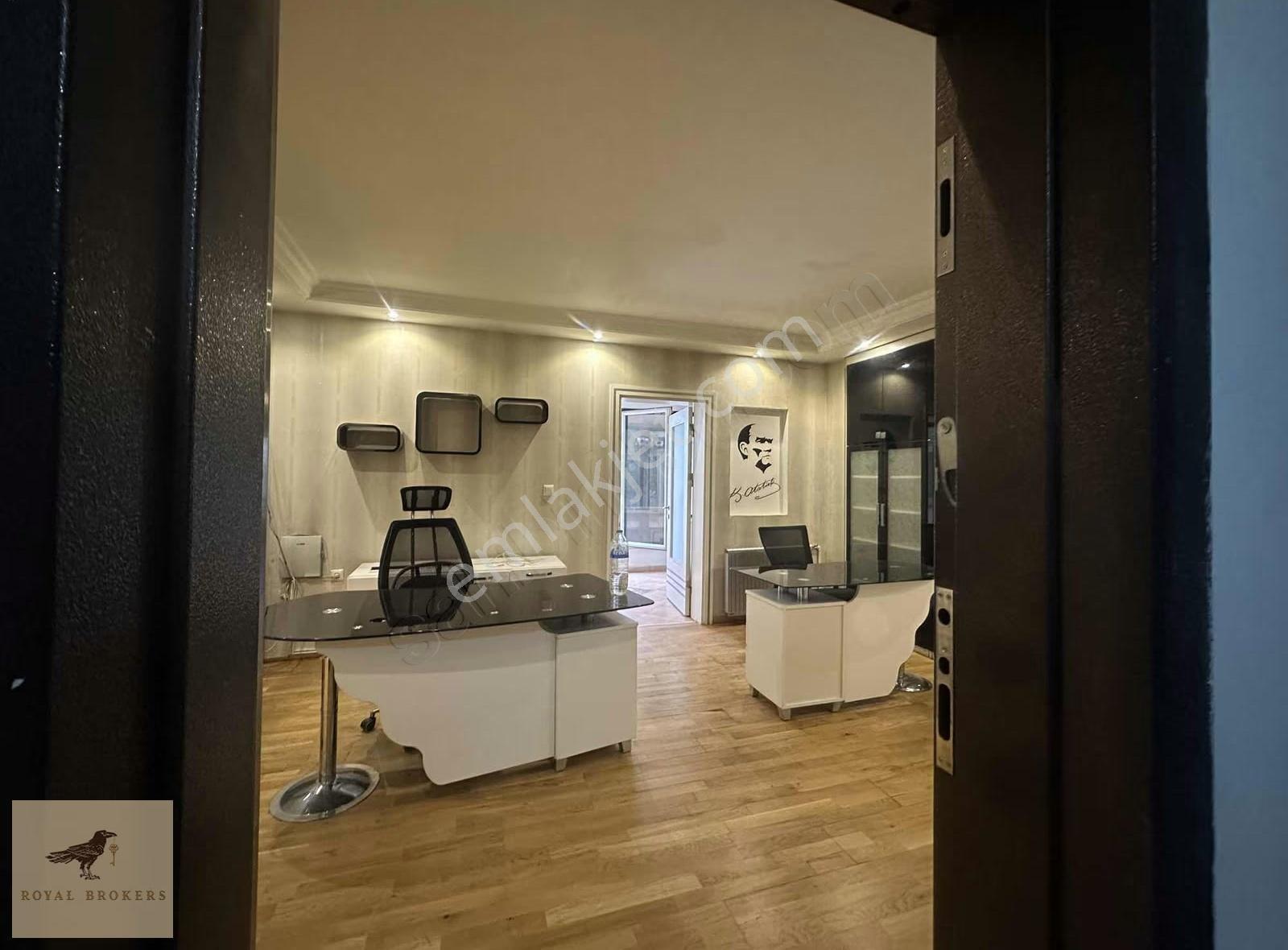 Turan Güneş Bulvarı Üzerinde Yapılı, Teraslı Kiralık Ofis - Görsel 8
