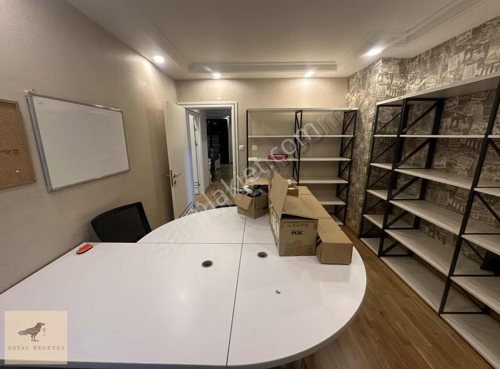 Turan Güneş Bulvarı Üzerinde Yapılı, Teraslı Kiralık Ofis - Görsel 4
