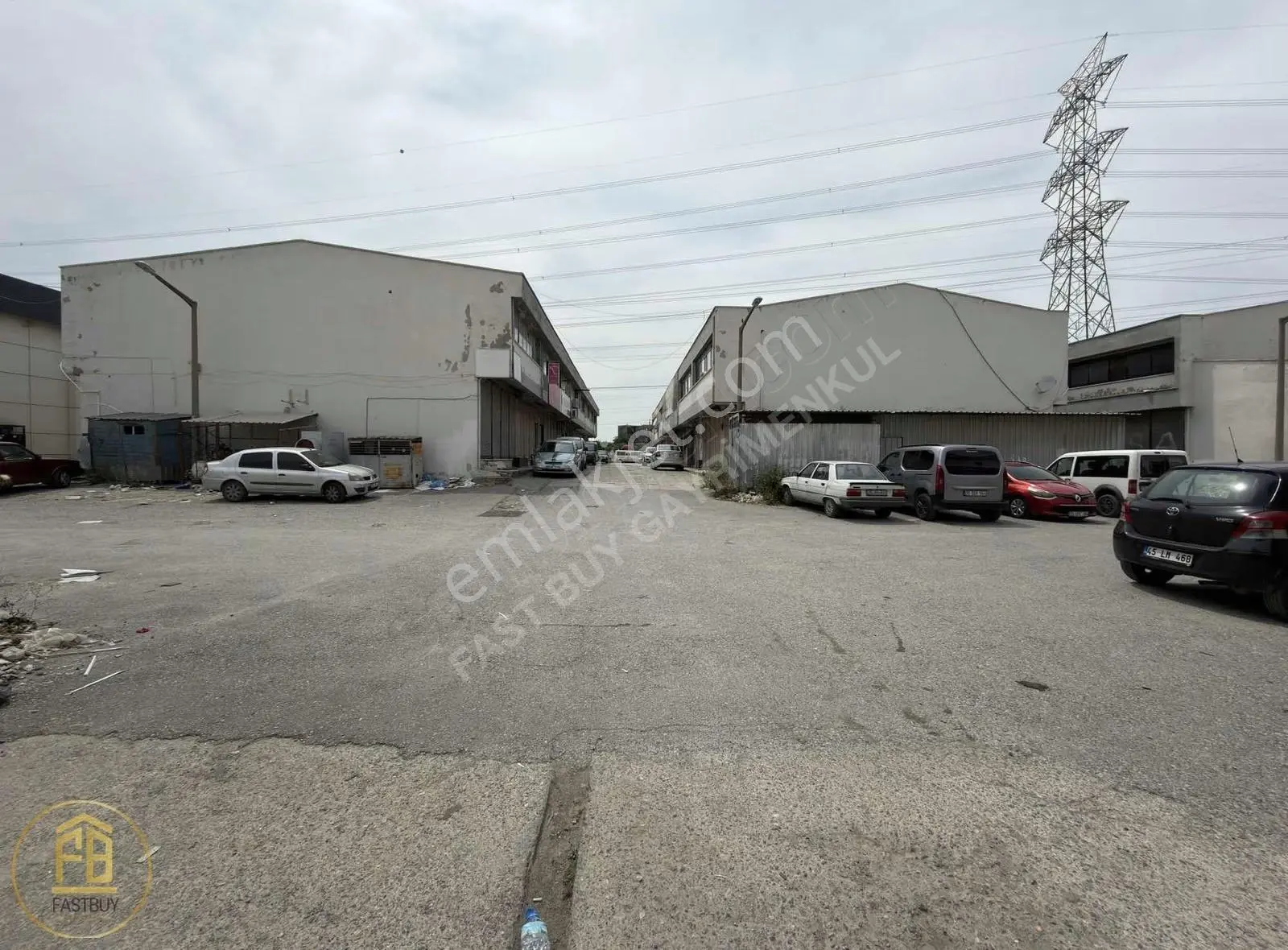 Bornova Ayakkabıcılar Sitesinde Kiralık 300m2 Dükkan - Görsel 3