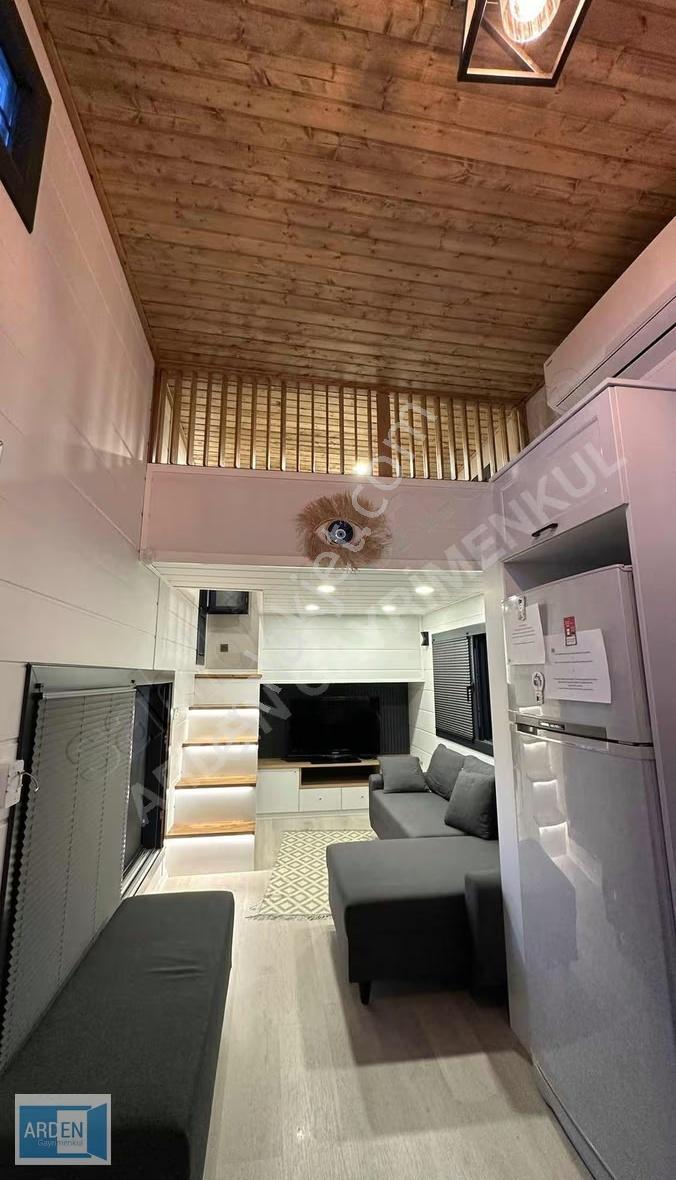 Urla Torasan'da Havuzlu, Eşyalı Tiny House Fırsatı - Görsel 2
