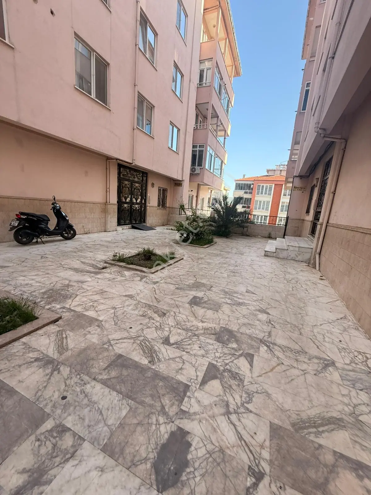 Muğla Muslihittin Mah. Kiralık 3+1 Asansörlü 145 M² Bakımlı - Görsel 2