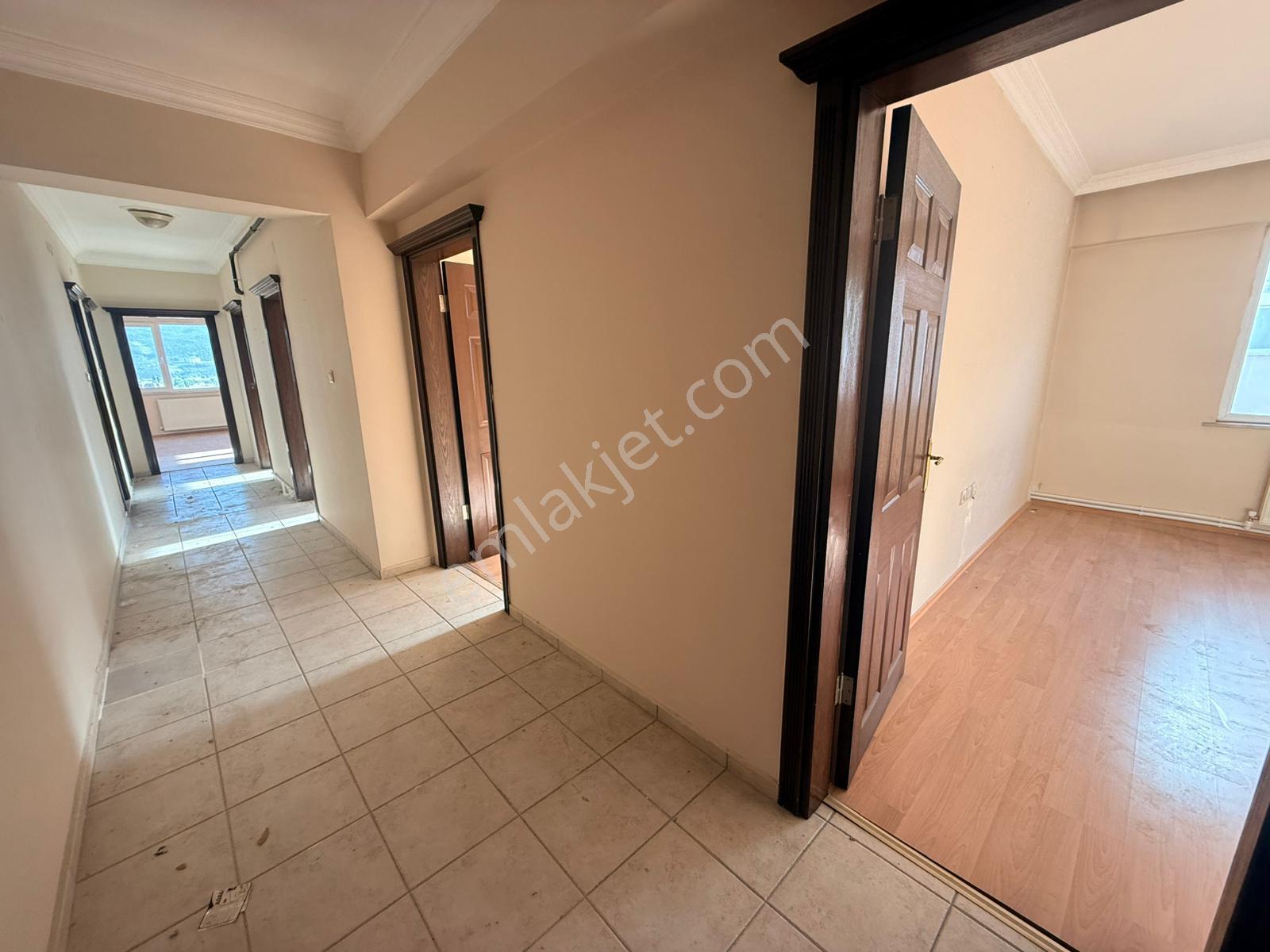 Muğla Muslihittin Mah. Kiralık 3+1 Asansörlü 145 M² Bakımlı - Görsel 5