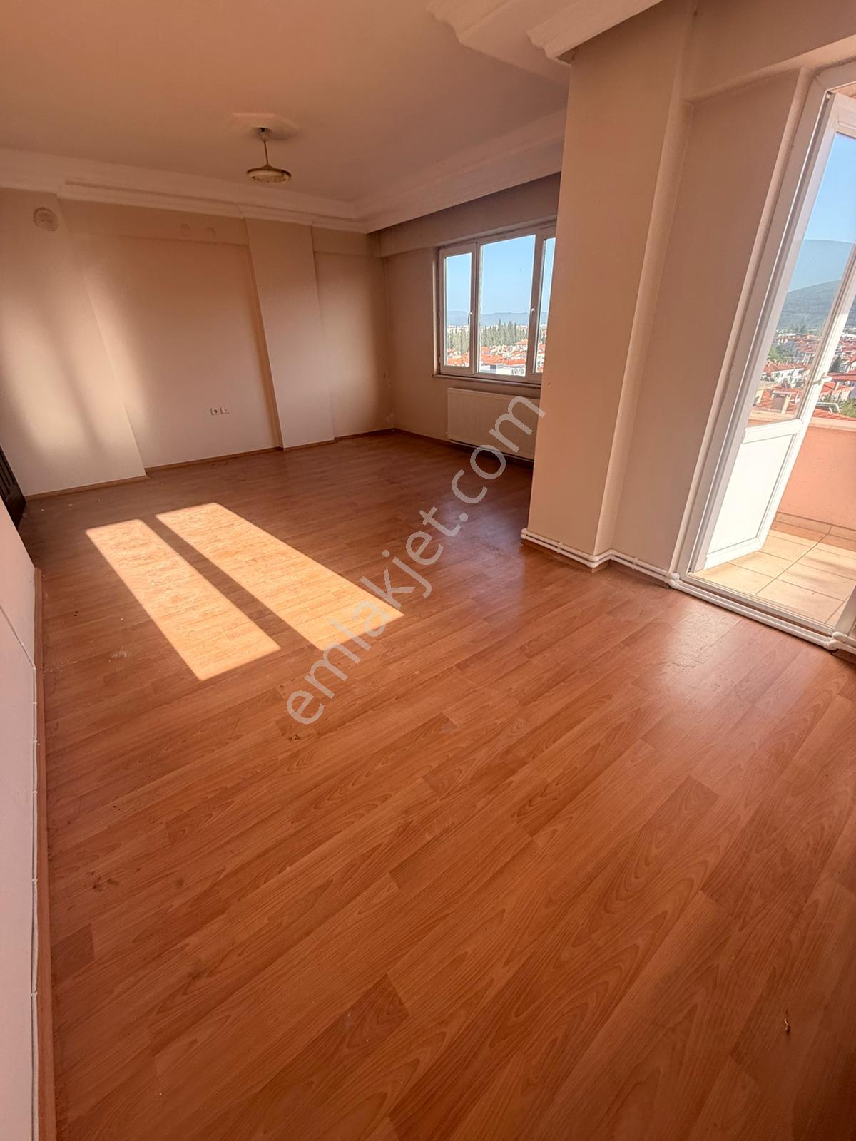 Muğla Muslihittin Mah. Kiralık 3+1 Asansörlü 145 M² Bakımlı - Görsel 15
