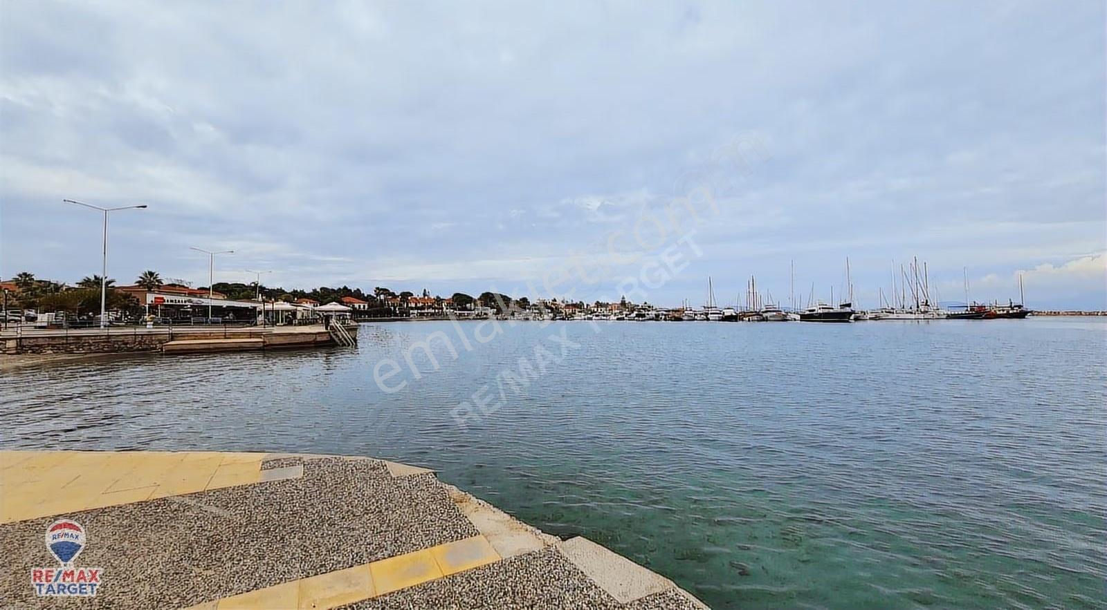 Çeşme Ilıca'da Plaja 50 Metre Mesafede Turizm Ruhsatlı Dubleks - Görsel 19
