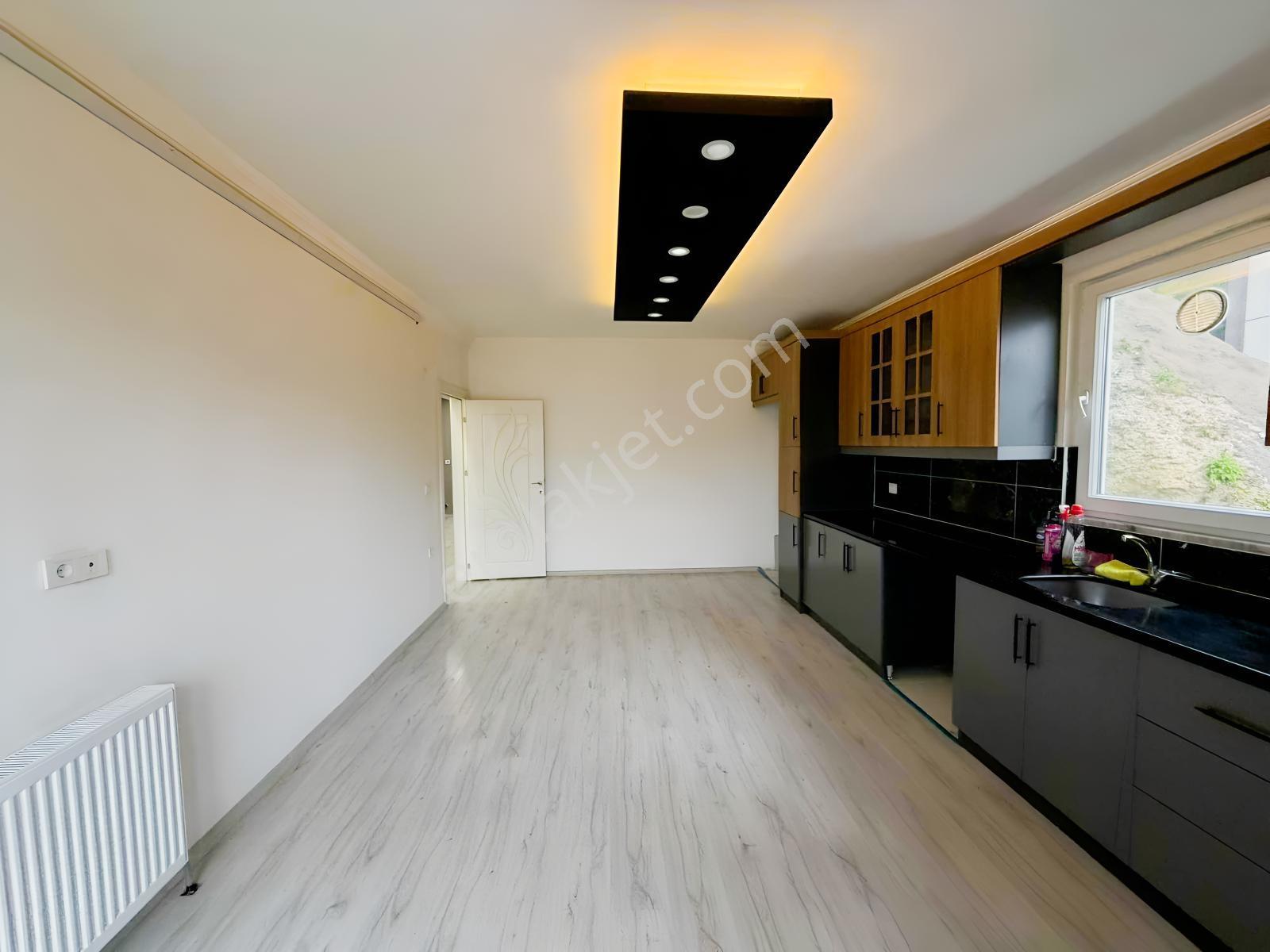 Şehir Merkezinde Geniş Daire