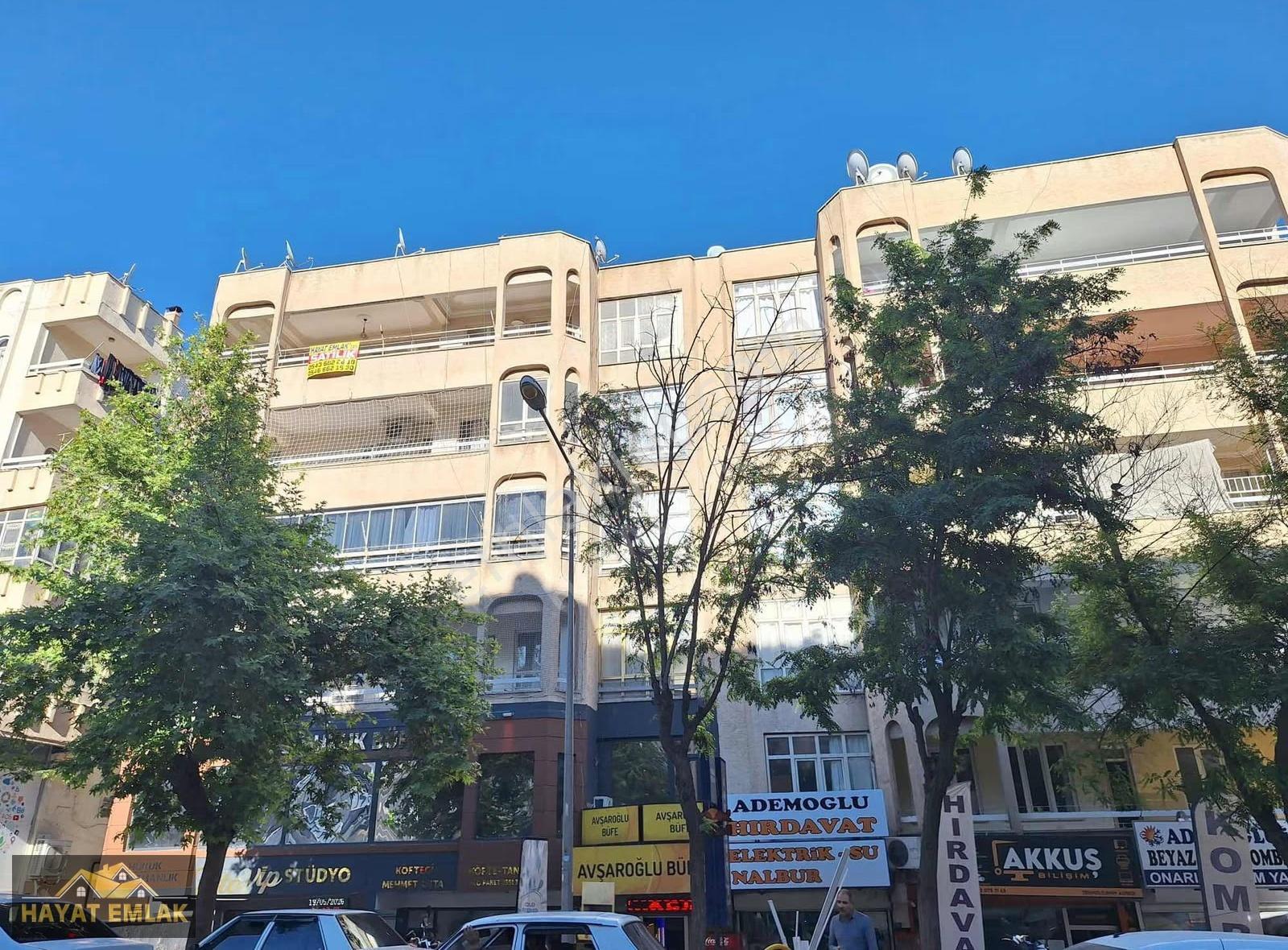 Hayat Emlak'tan Emniyet Caddesi Cepheli, 3+1 Satılık Daire - Görsel 8