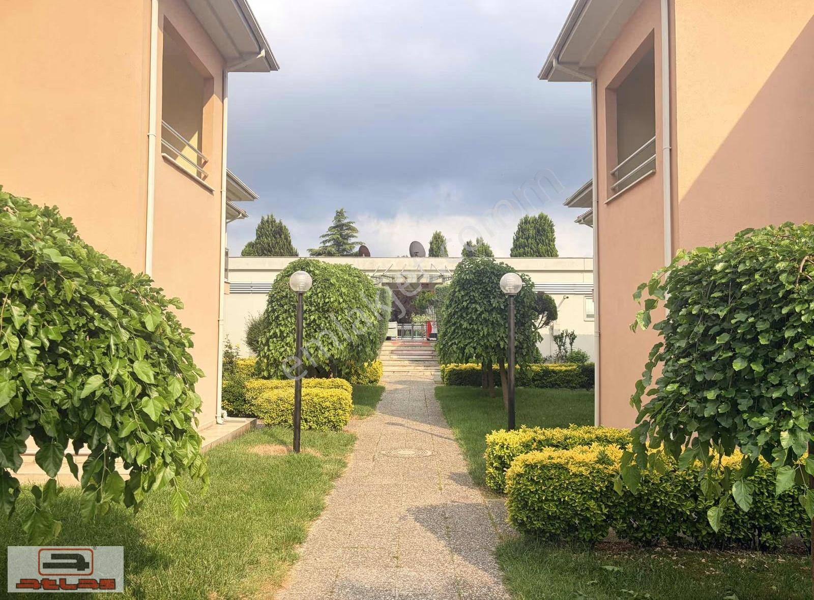Atlas'tan Villam 2'de Park Manzaralı,üst Kat Kiralık 3+1 Daire - Görsel 12