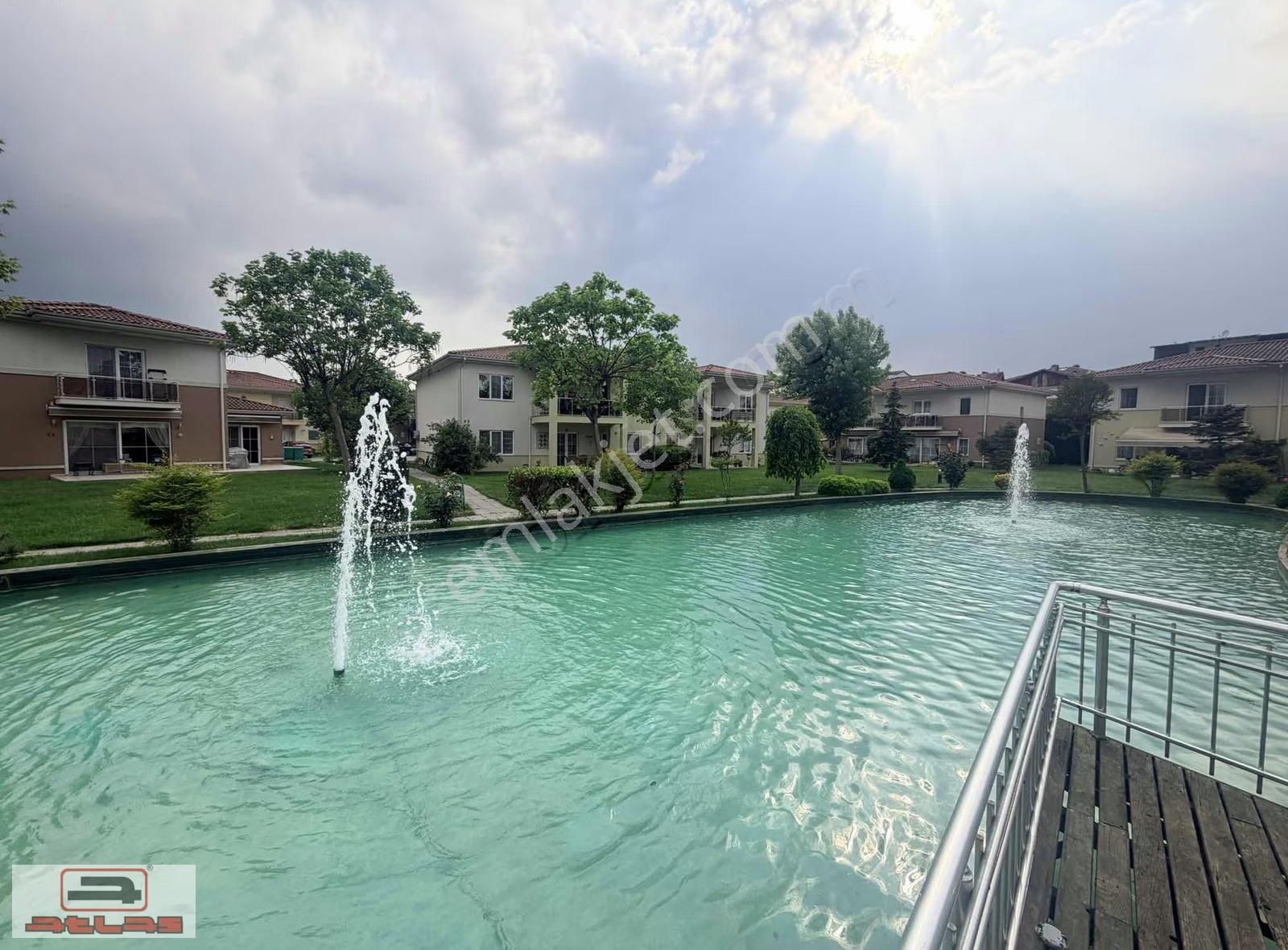 Atlas'tan Villam 2'de Park Manzaralı,üst Kat Kiralık 3+1 Daire - Görsel 14