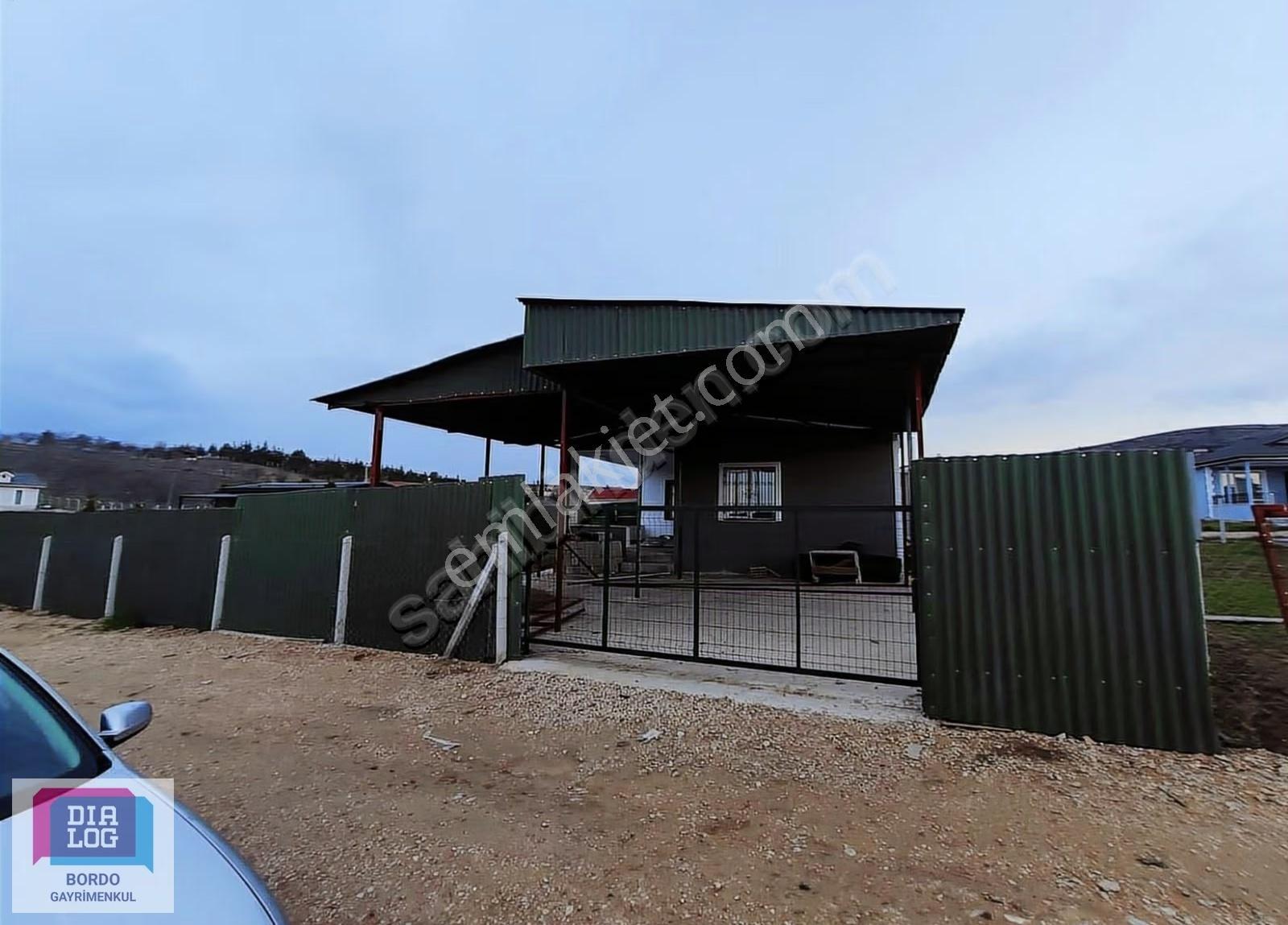 Pursaklar Abadanda Satılık Evli 500 M2 Arsa