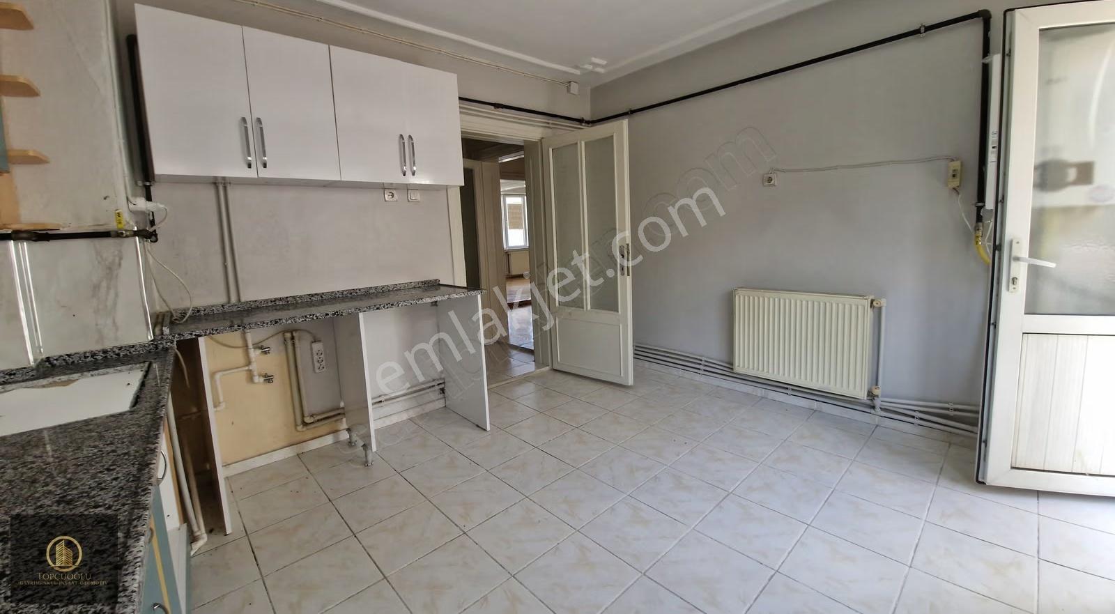 Esnaf Sarayının Yanında 3+1 Balkonlu Kiralık Daire - Görsel 8