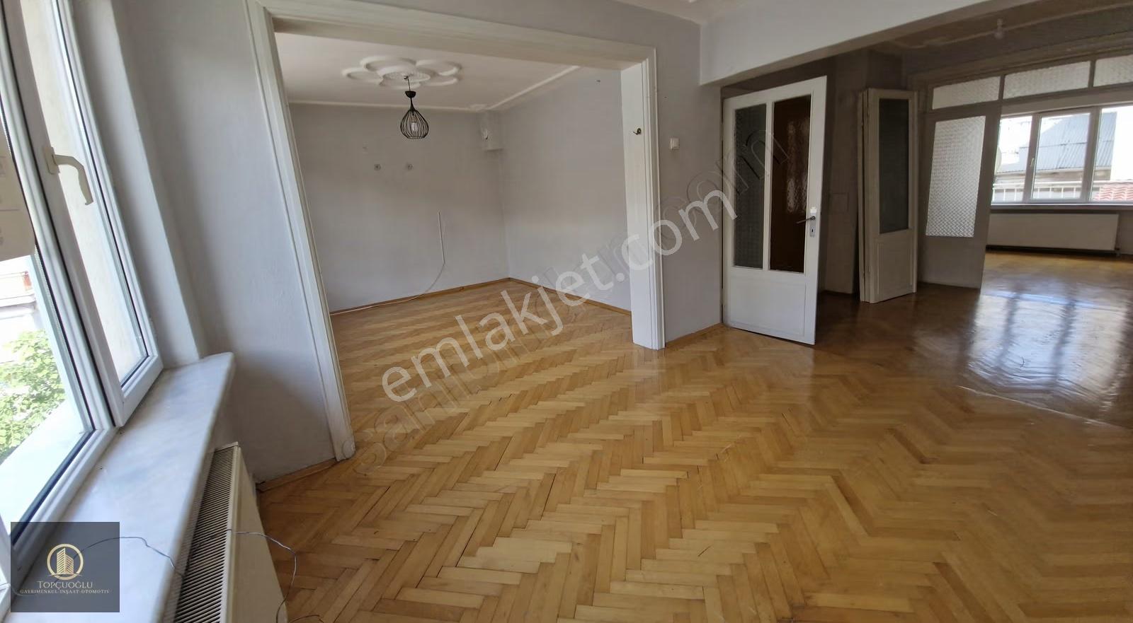 Esnaf Sarayının Yanında 3+1 Balkonlu Kiralık Daire - Görsel 5