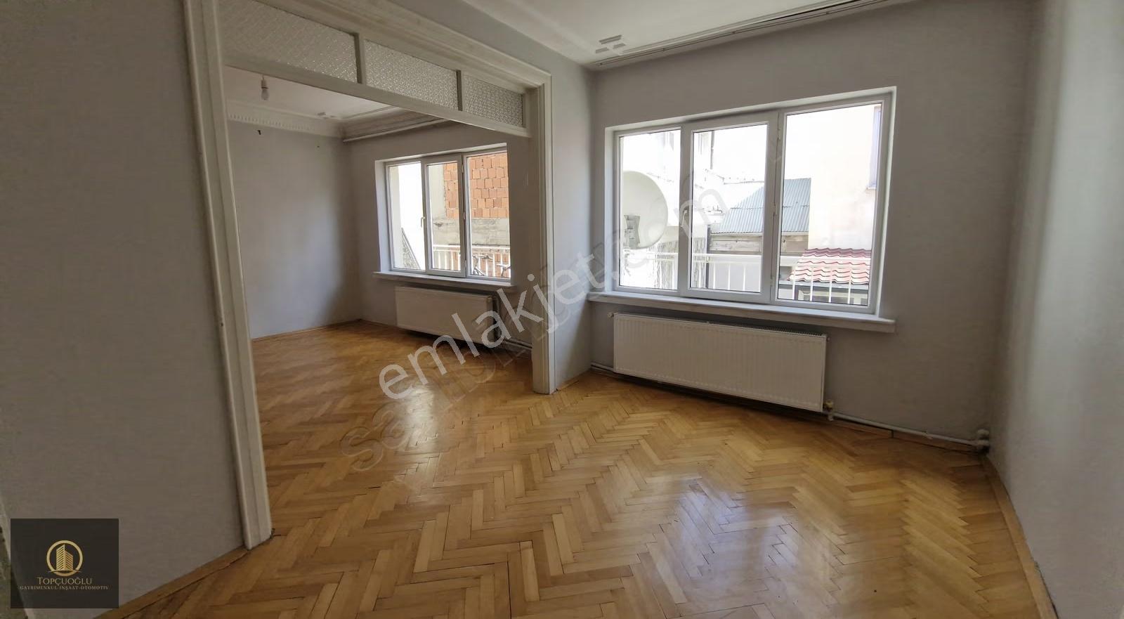 Esnaf Sarayının Yanında 3+1 Balkonlu Kiralık Daire - Görsel 9