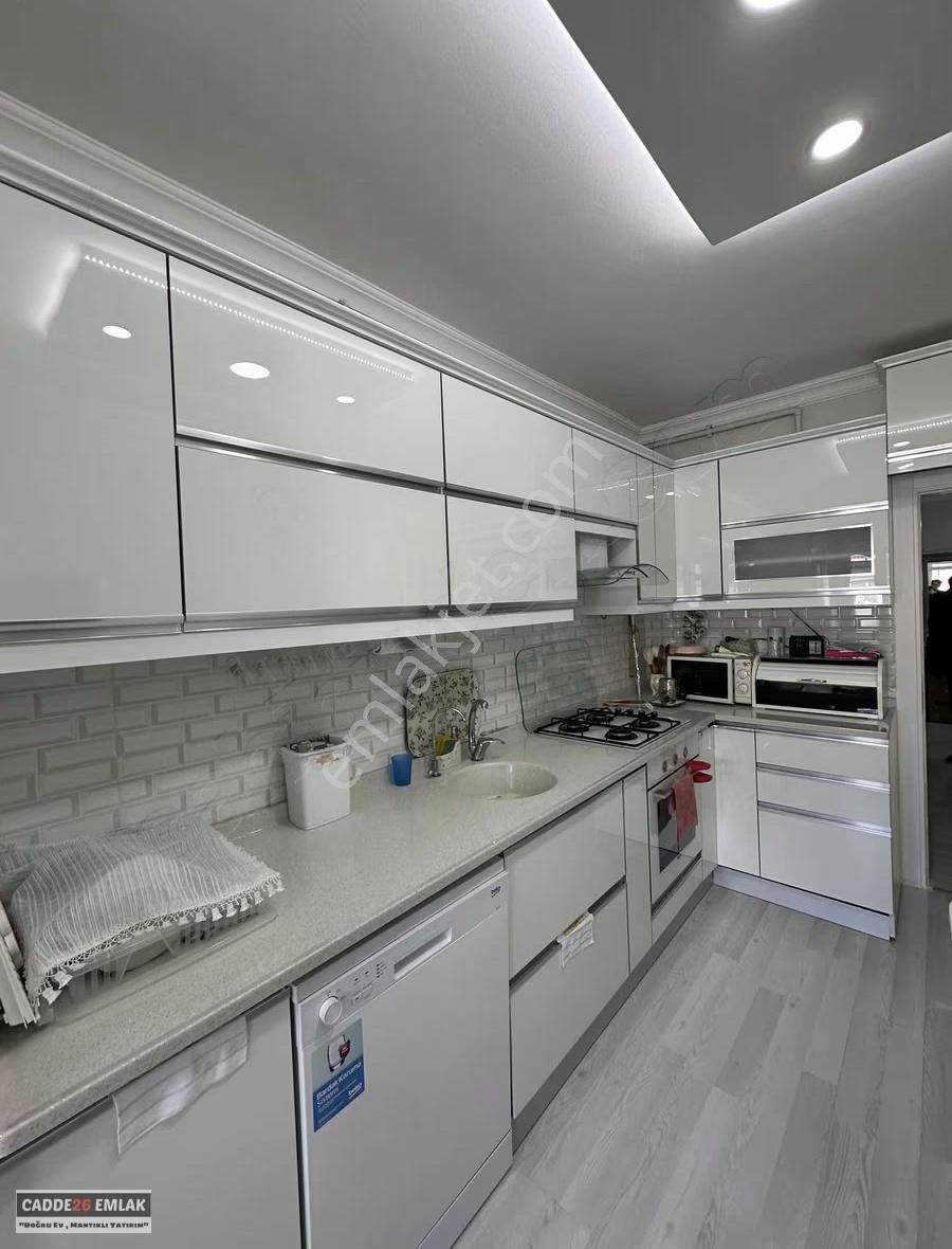 Emekte Kiralık 3+1 180m2 Daire - Görsel 16