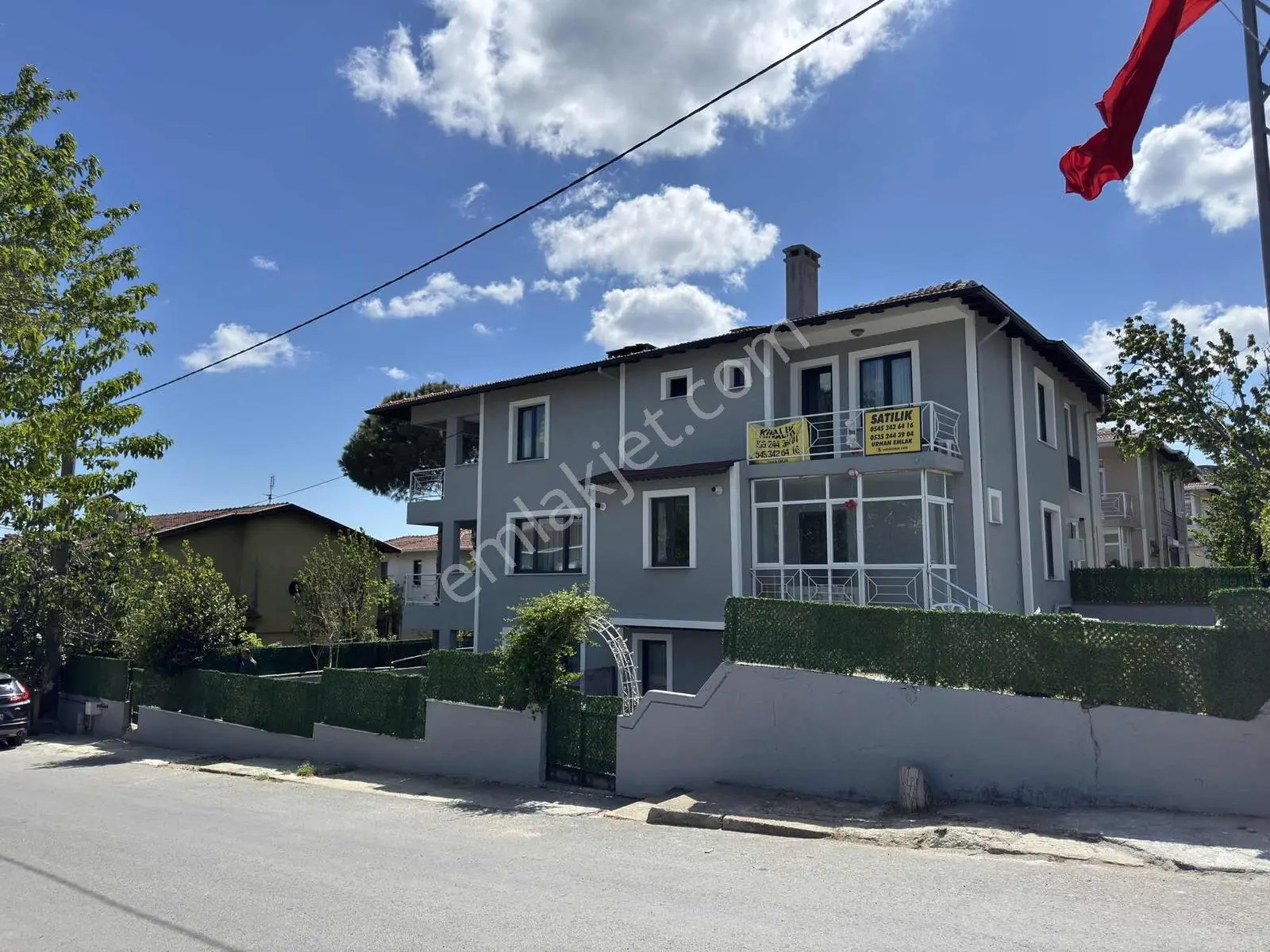 Silivri Altınorak'ta Tamamen Yenilenmiş 8+2 Lüks Villa