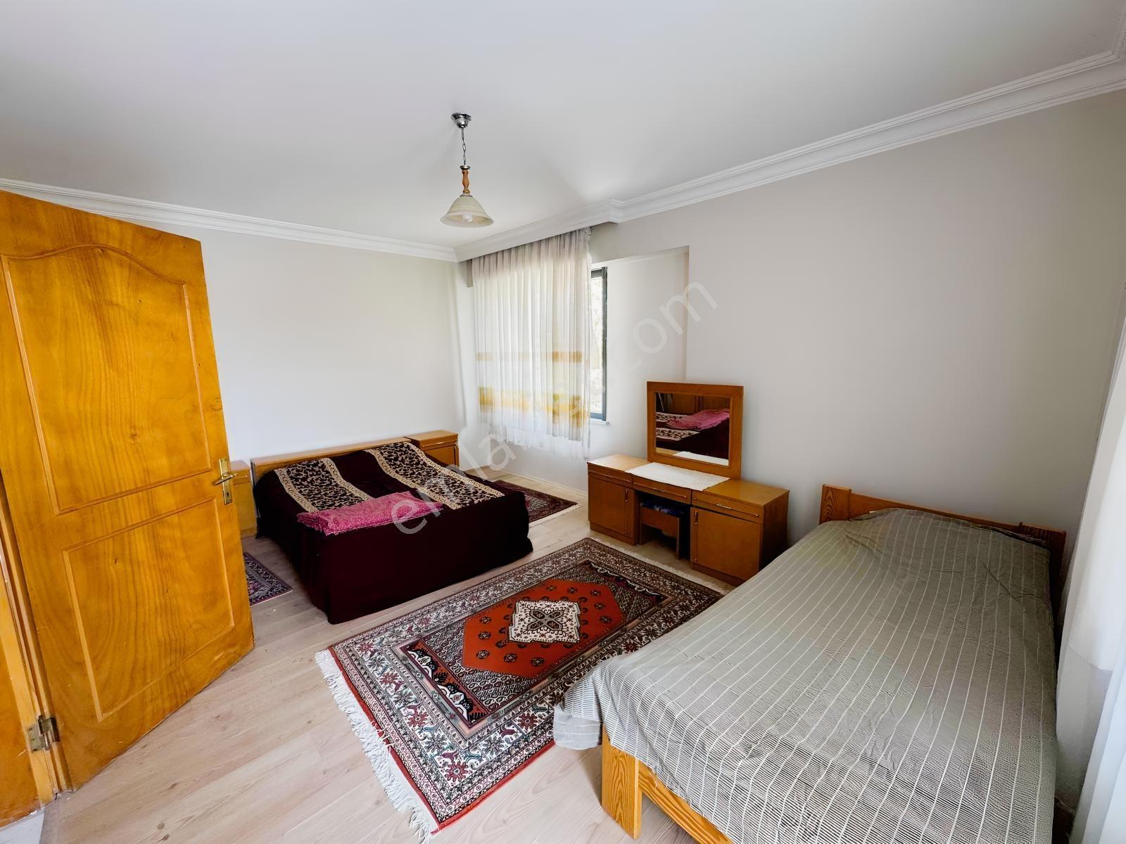 Silivri Altınorak'ta Tamamen Yenilenmiş 8+2 Lüks Villa - Görsel 28