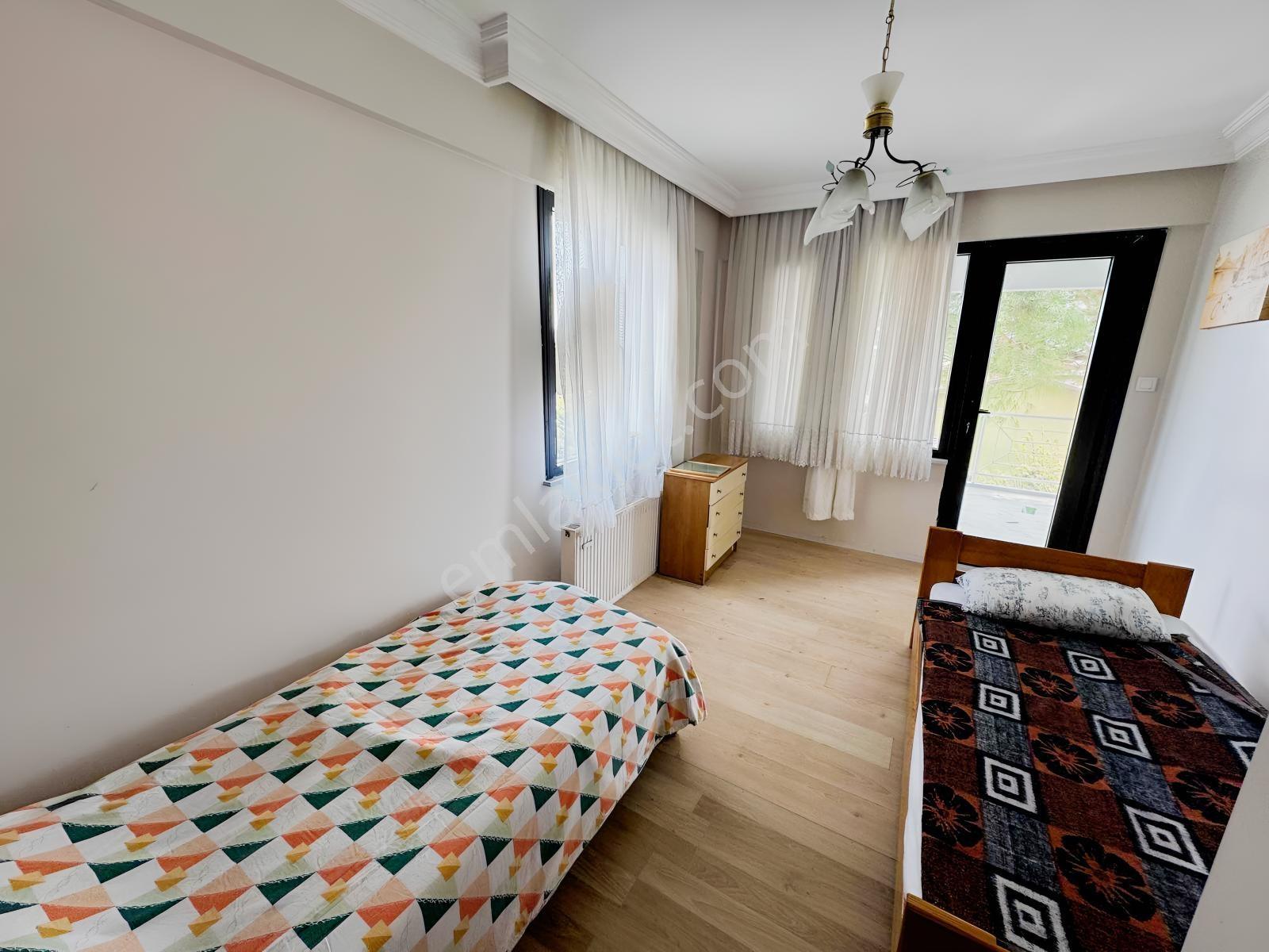 Silivri Altınorak'ta Tamamen Yenilenmiş 8+2 Lüks Villa - Görsel 25