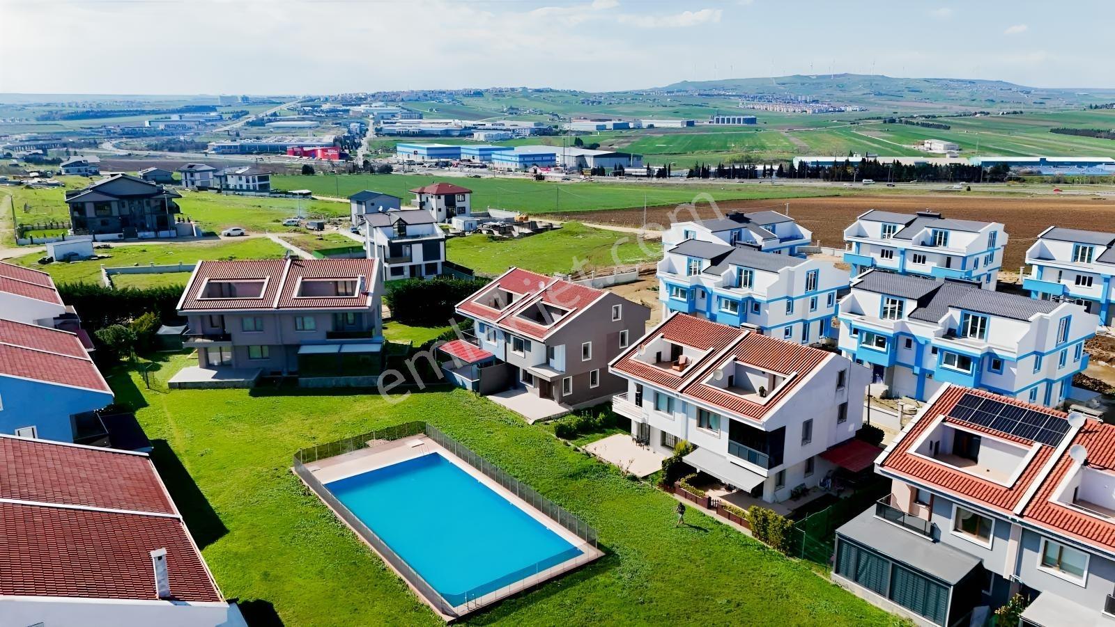 Silivri Kınalı Site İçinde 5+2 Lüks Villa - Sahil Konumlu - Görsel 12
