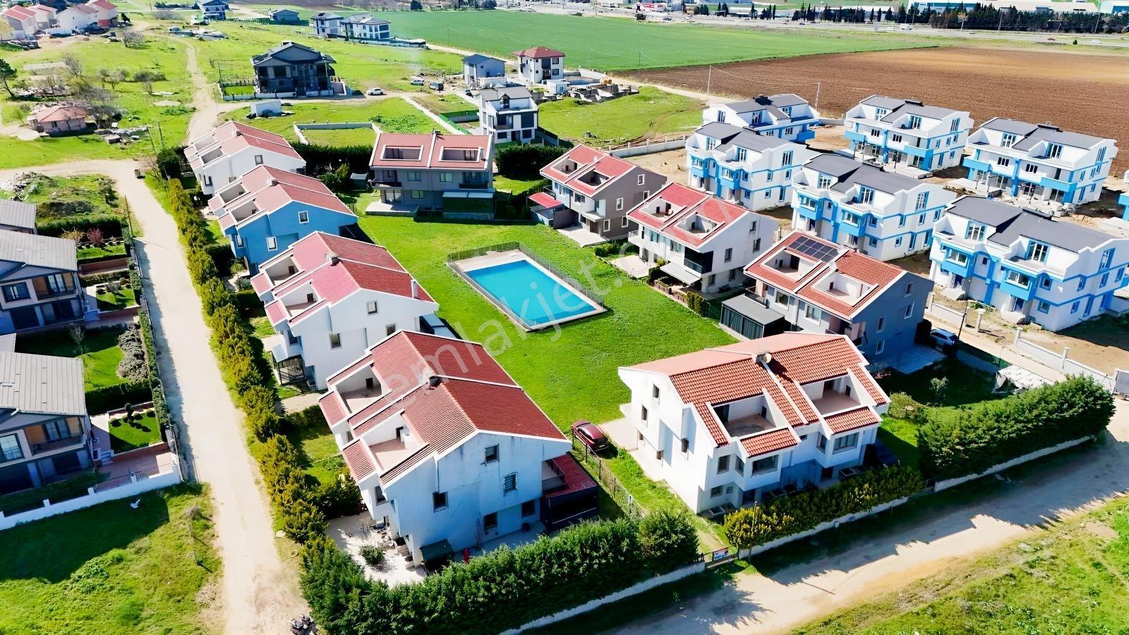 Silivri Kınalı Site İçinde 5+2 Lüks Villa - Sahil Konumlu - Görsel 16