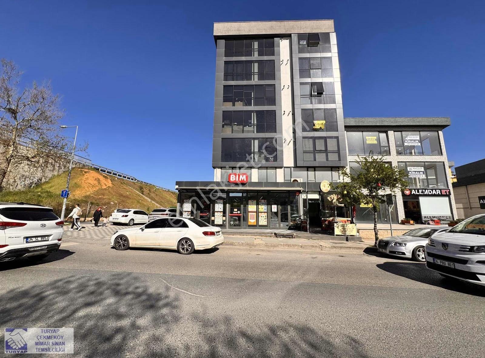 Çekmeköy Devlet Hastanesine Yakın Saray Caddesinde Kiralık Ofis - Görsel 17