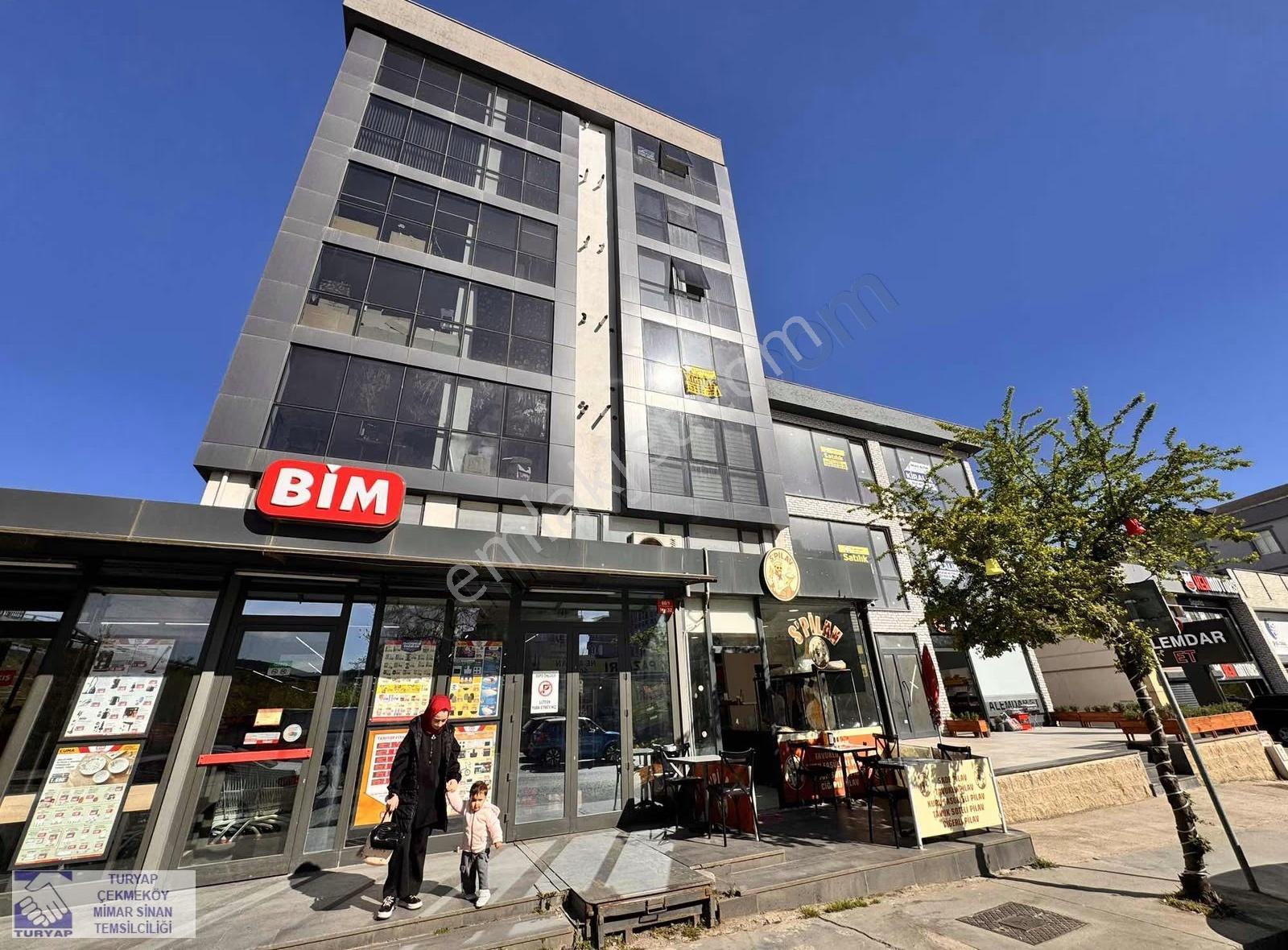 Çekmeköy Devlet Hastanesine Yakın Saray Caddesinde Kiralık Ofis