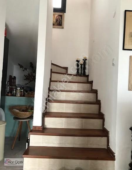 Morçiçek'ten Mordoğan Azmak Koyunda Denize Sıfır Müstakil Taş Ev - Görsel 12