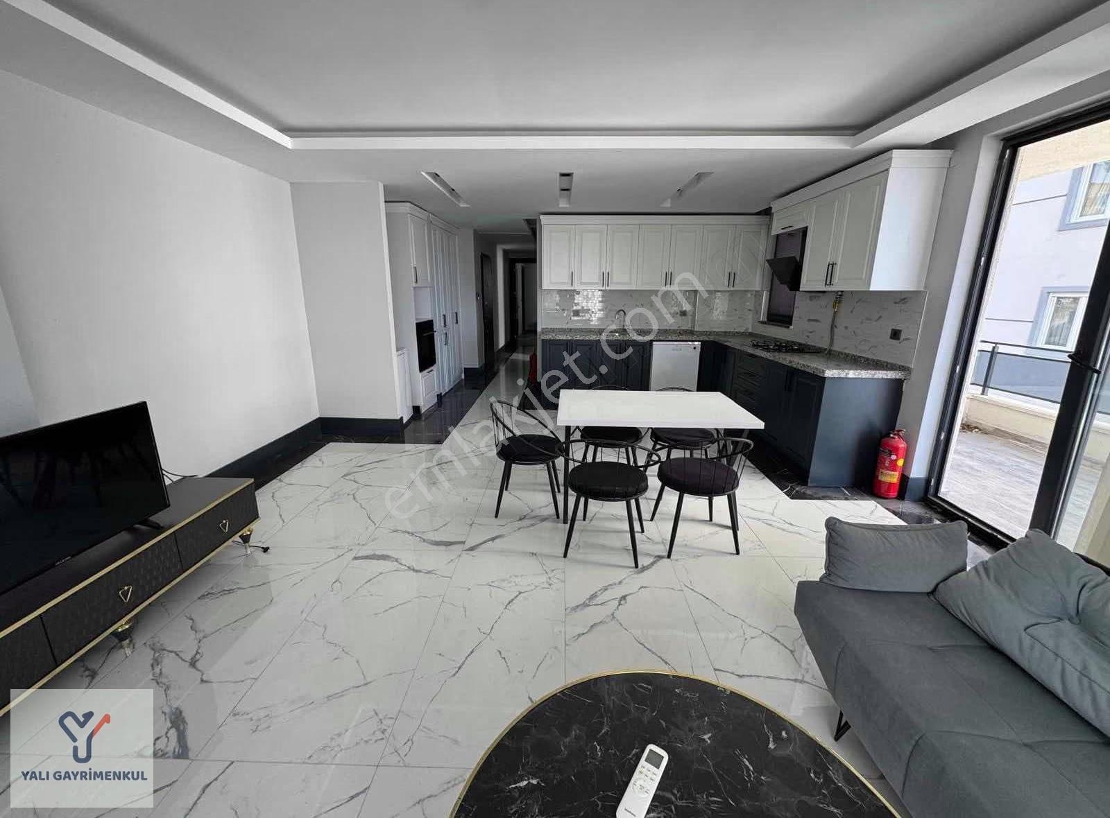 Yalı Gayrimenkul|deniz Manzaralı Cadde Üzeri Eşyalı Kiralık 2+1 - Görsel 11