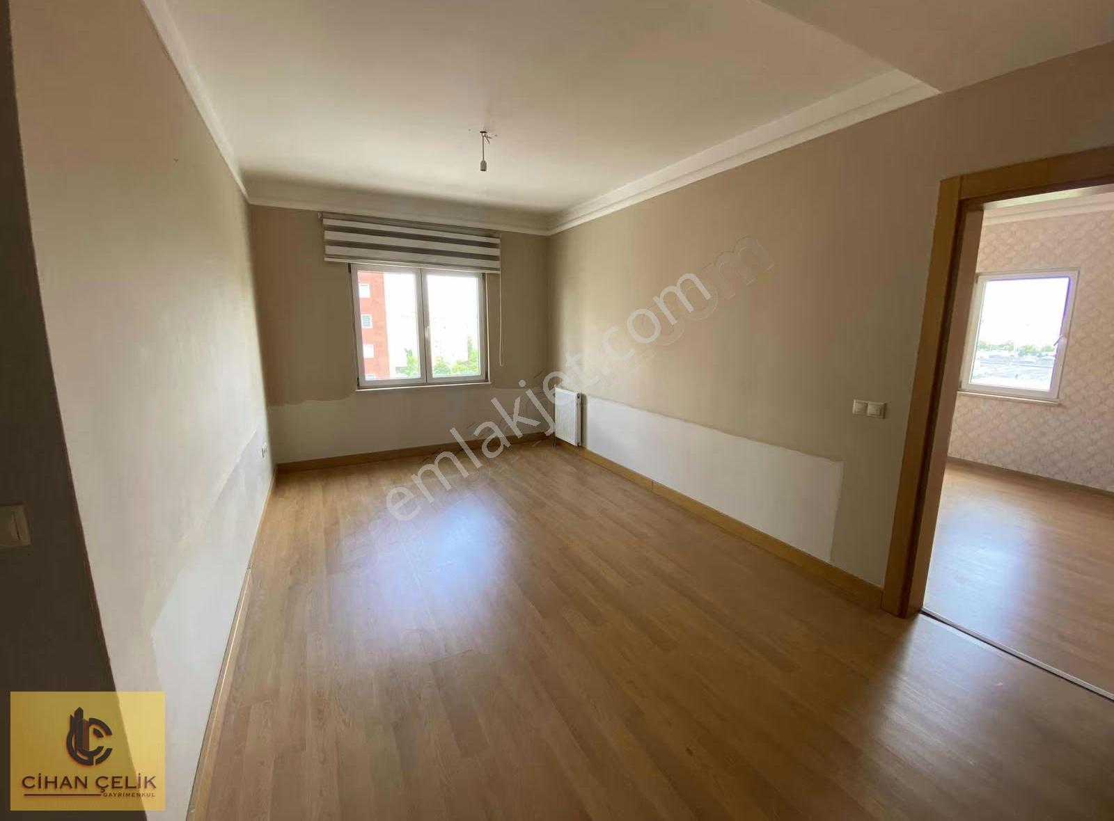 Yenikent Prestij Konutlarında Kiralık Bakımlı 4+1 Daire - Görsel 35