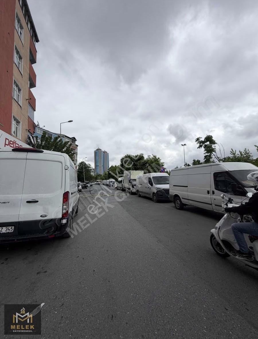 Melek Emlaktan Bagcılar 42 Evlerde Kiralık Depolu Dükkan 140 M2 - Görsel 17