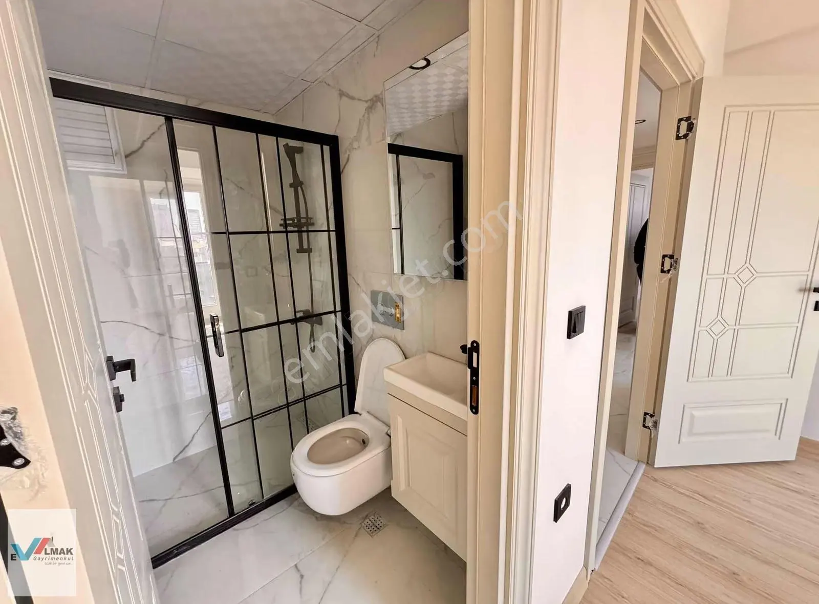 Evalmak'ta Güneşli Mah.de 3+1(140m2)site İçi Uygun Fiyat Daire - Görsel 19