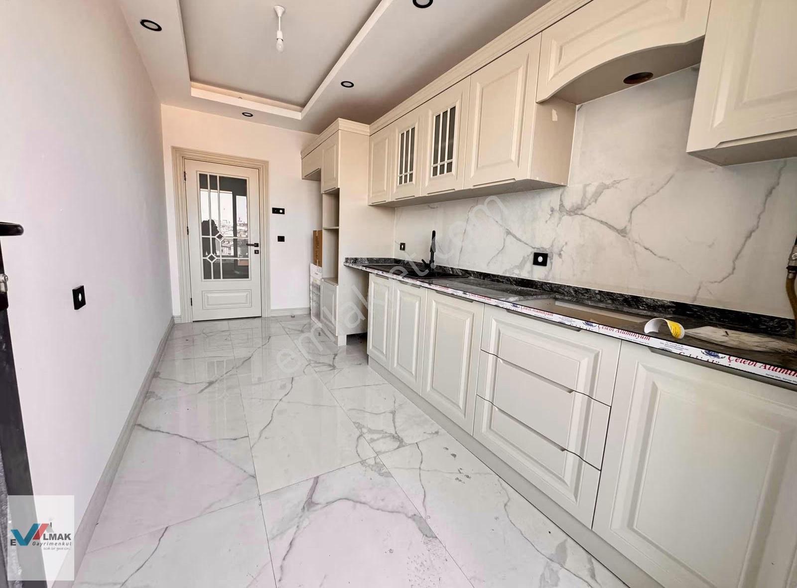 Evalmak'ta Güneşli Mah.de 3+1(140m2)site İçi Uygun Fiyat Daire - Görsel 12