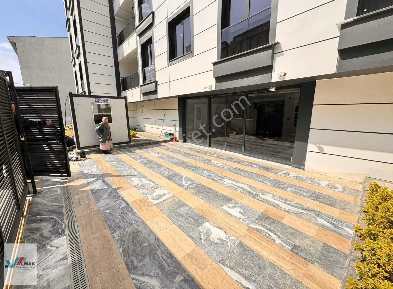 Evalmak'ta Güneşli Mah.de 3+1(140m2)site İçi Uygun Fiyat Daire - Görsel 18