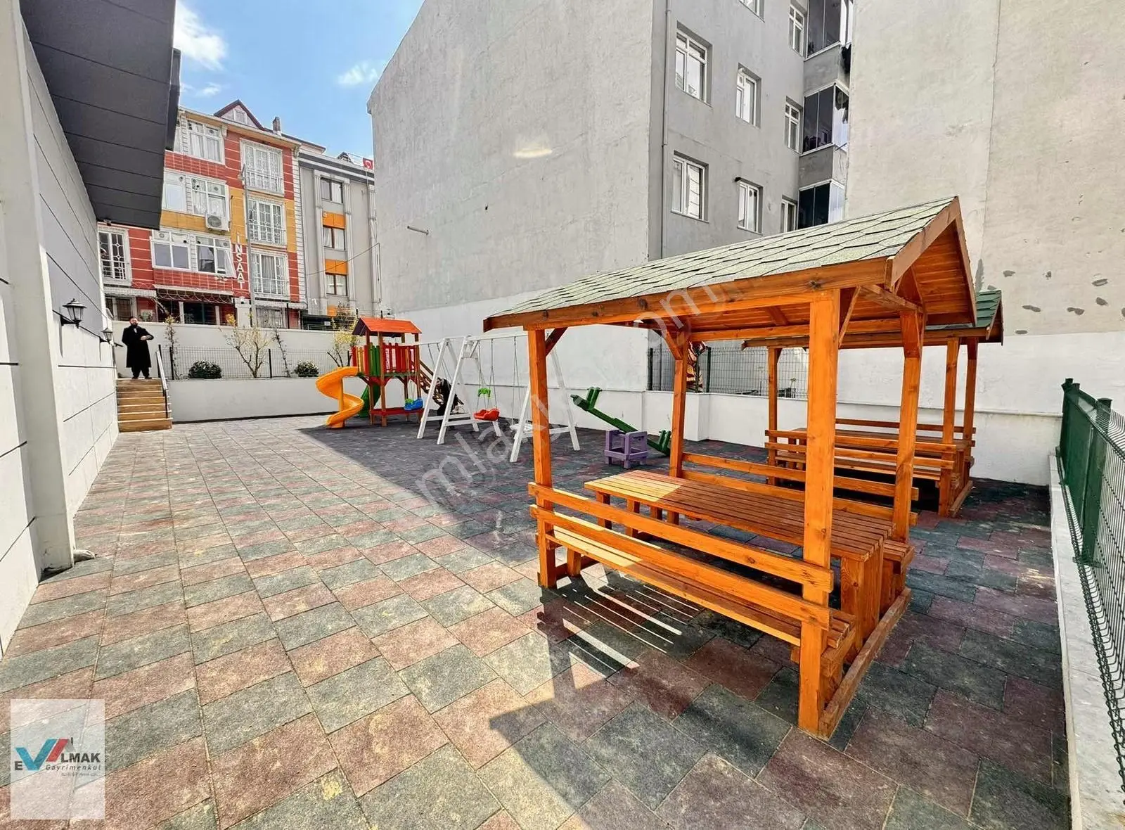 Evalmak'ta Güneşli Mah.de 3+1(140m2)site İçi Uygun Fiyat Daire - Görsel 17
