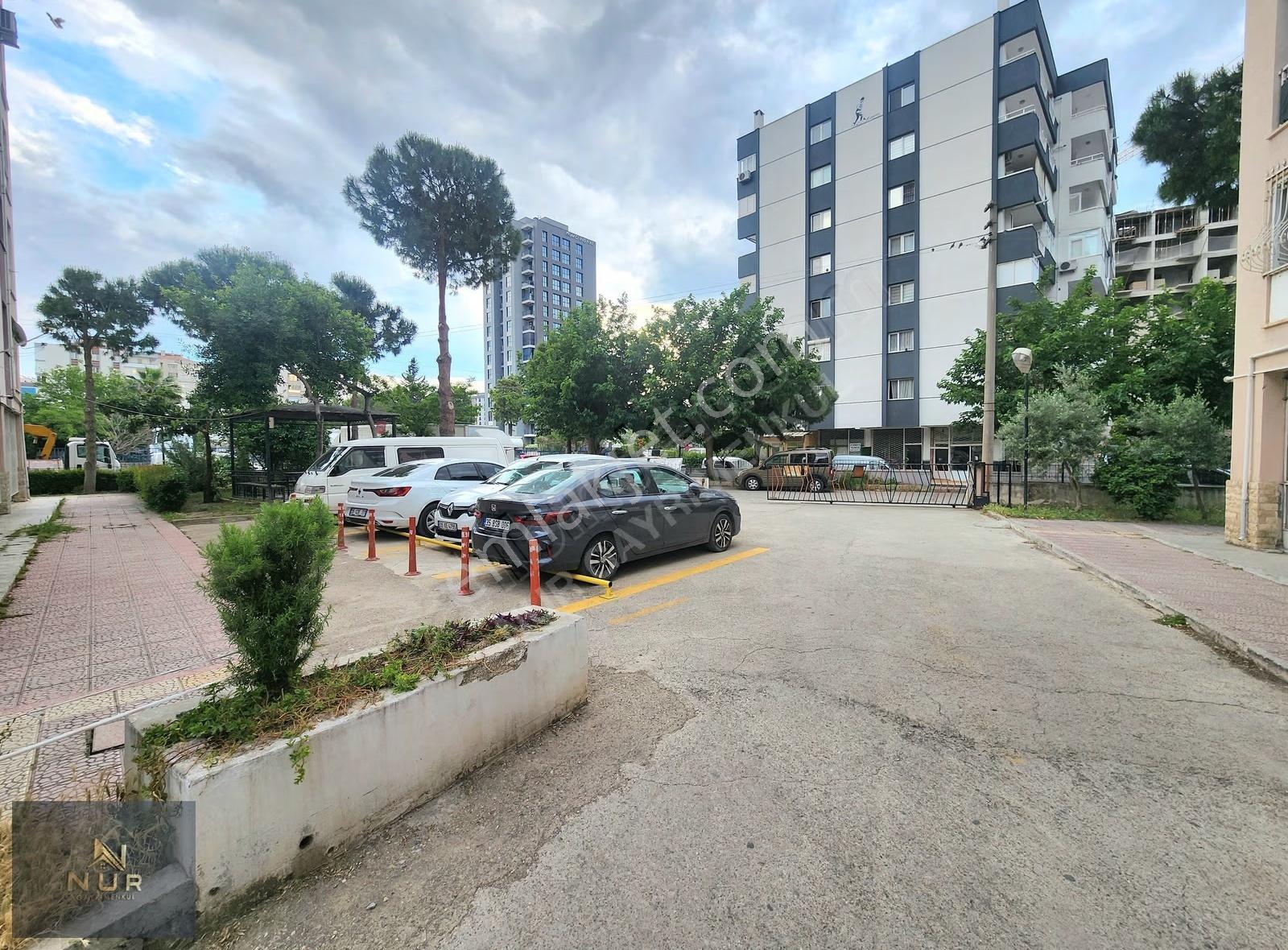 Bayraklı Adalet Mah. Site İçi 3+1 Komple Bakımlı Daire - Görsel 2
