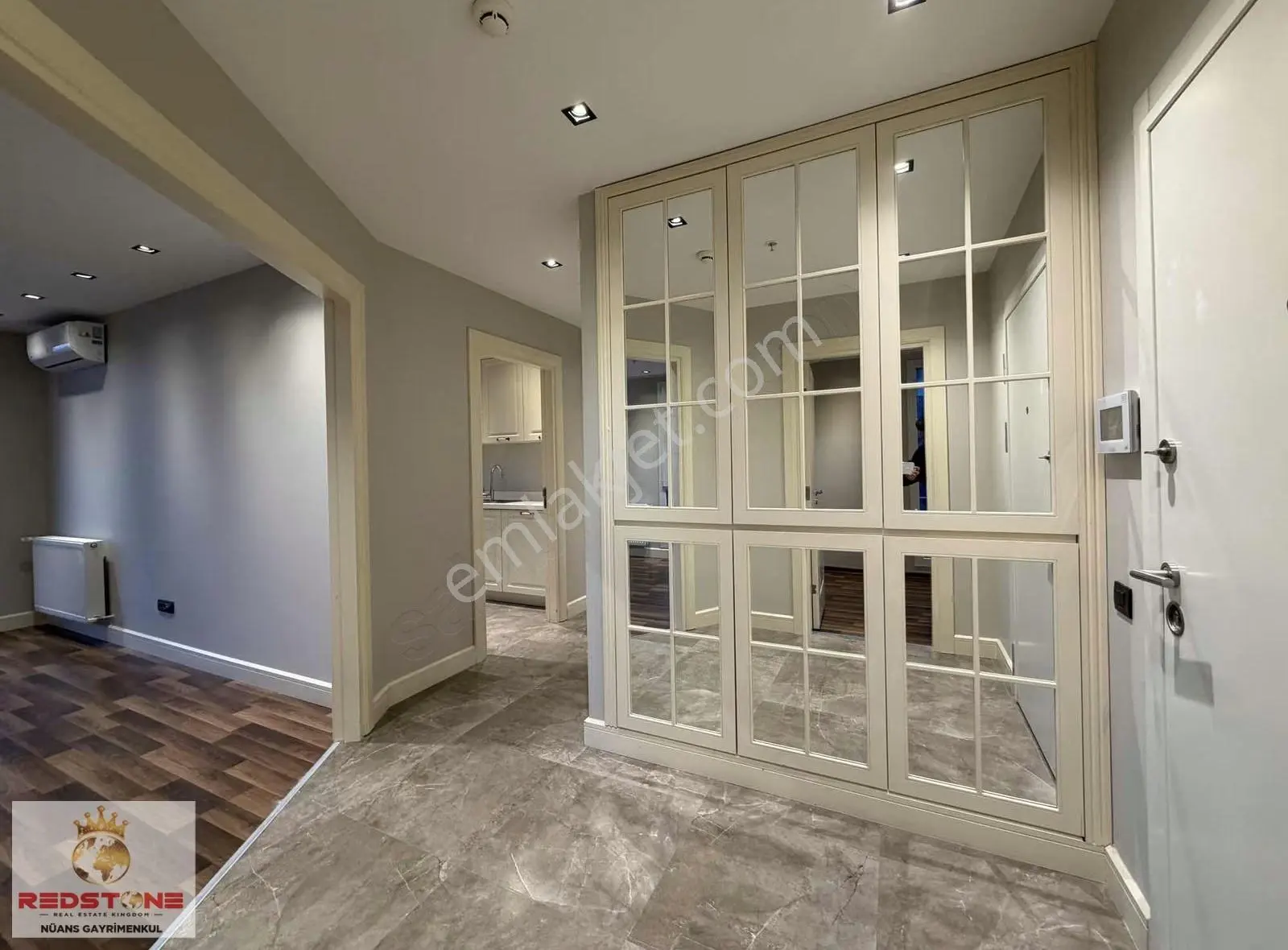 Meydan Halkalı Sitesi Ticari+konut B Blok Satılık 2+1 Daire Boş - Görsel 2