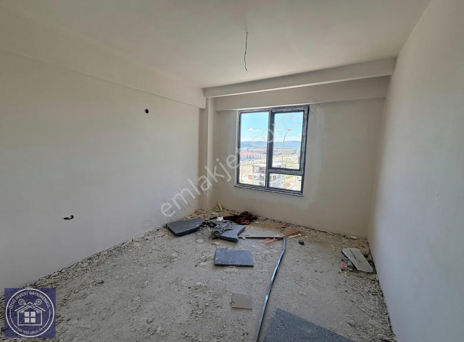 Özgü'den Zafertepe'de Cadde Üzeri Manzaralı Lüks 2+1 Daire - Görsel 8