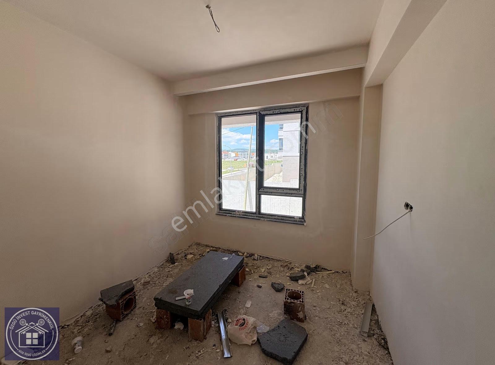 Özgü'den Zafertepe'de Cadde Üzeri Manzaralı Lüks 2+1 Daire - Görsel 14