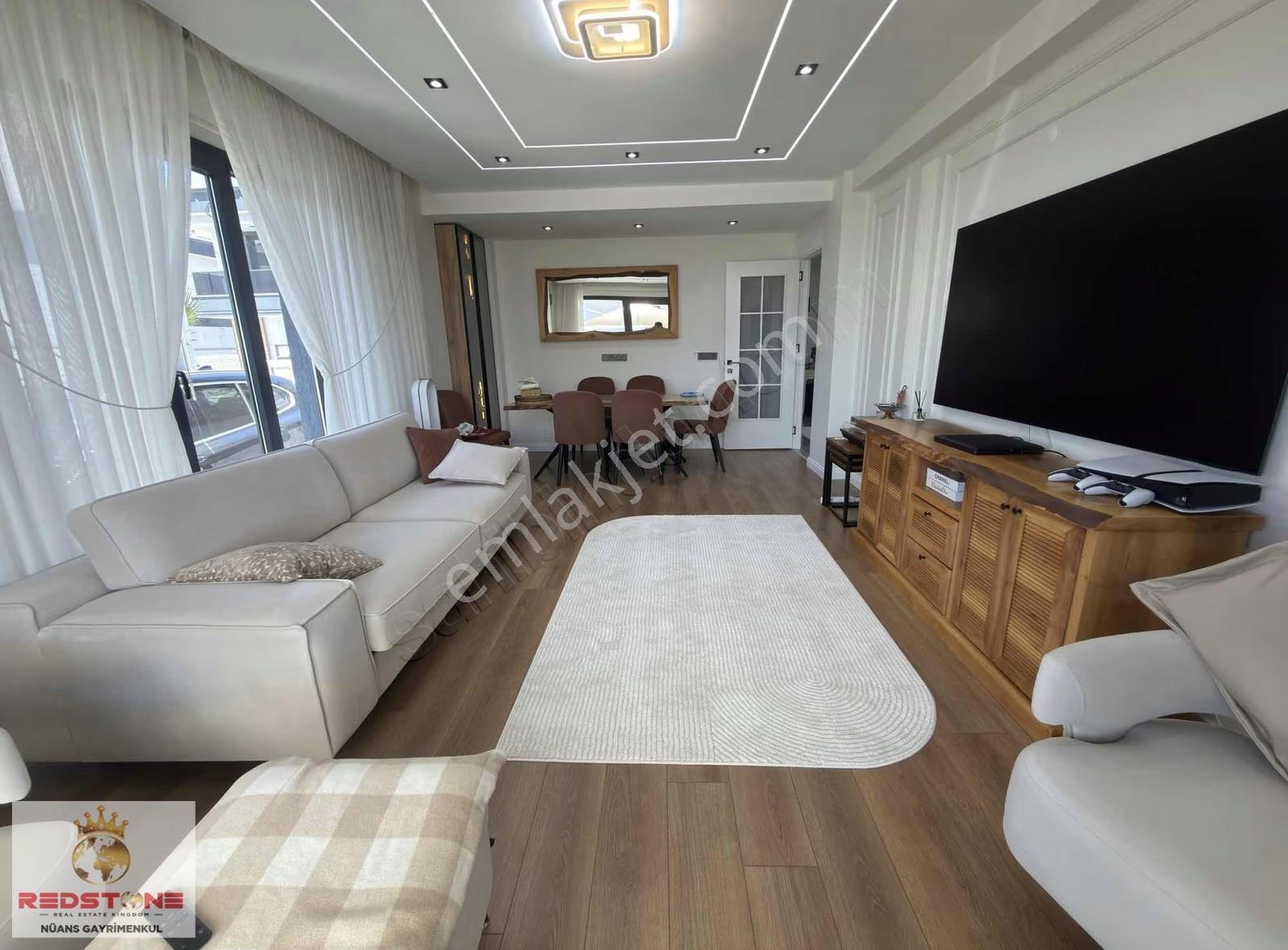 Site İçerisinde Müstakil Havuzlu Yeni Villa - Görsel 11