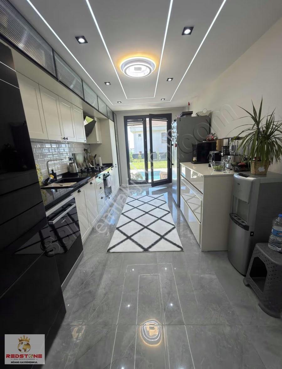 Site İçerisinde Müstakil Havuzlu Yeni Villa - Görsel 6