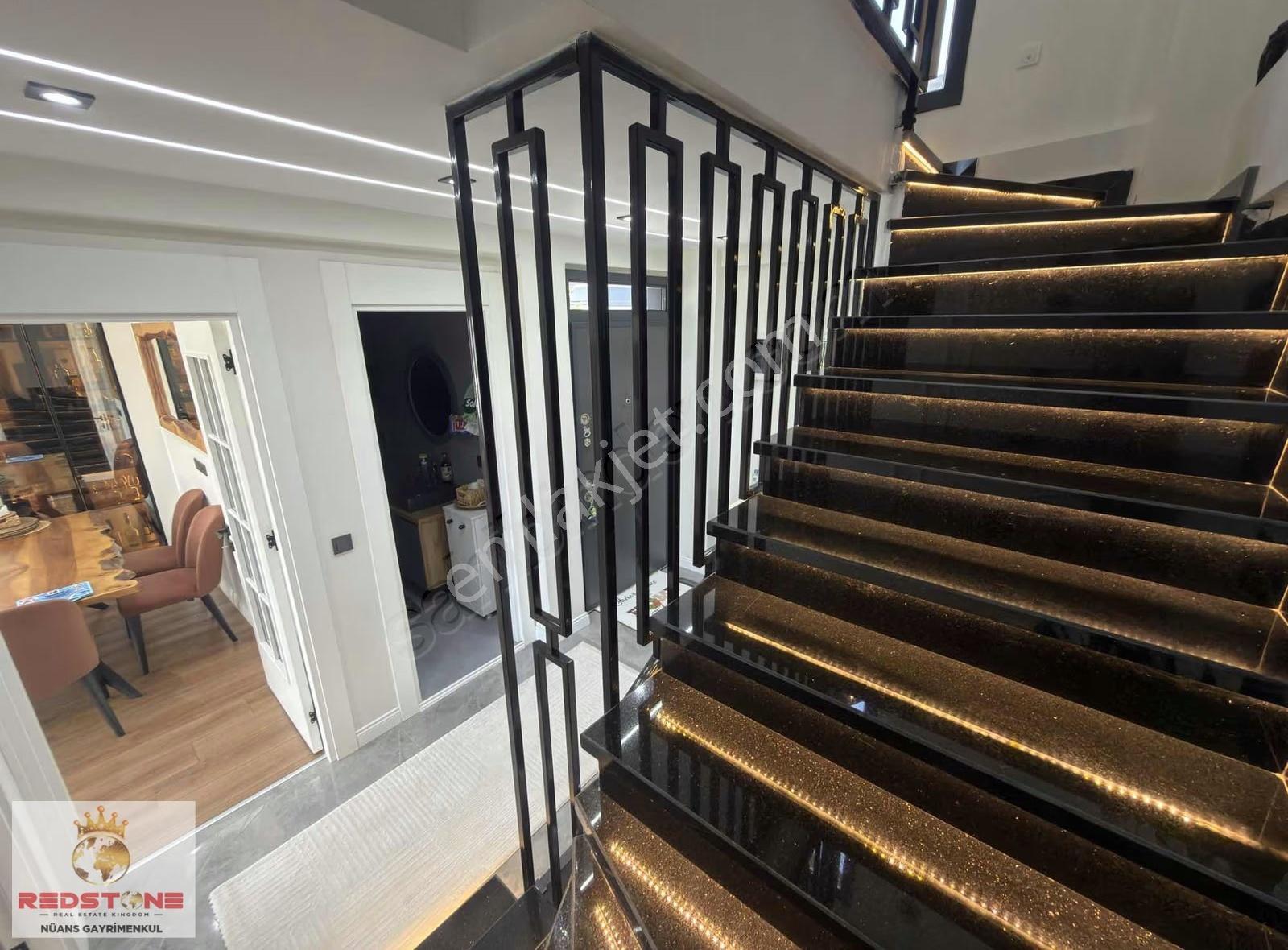 Site İçerisinde Müstakil Havuzlu Yeni Villa - Görsel 8
