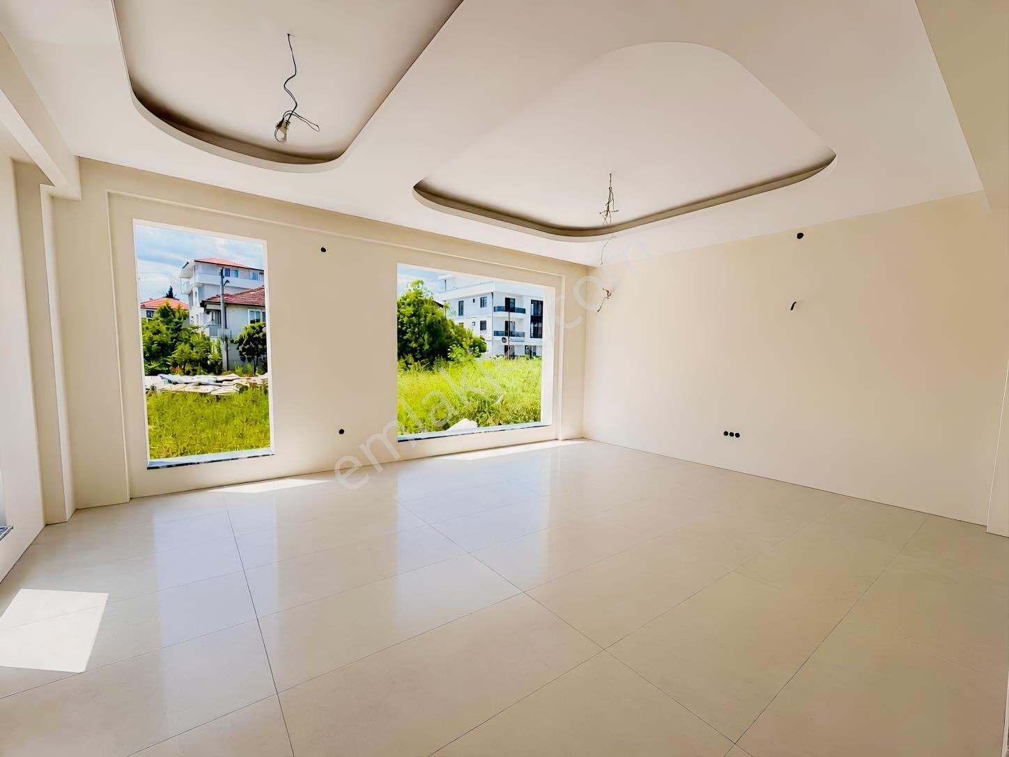 Ömer İnan Remax Serdivan Yazlık Saunalı Lüks 5+1 Tripleks Villa - Görsel 28