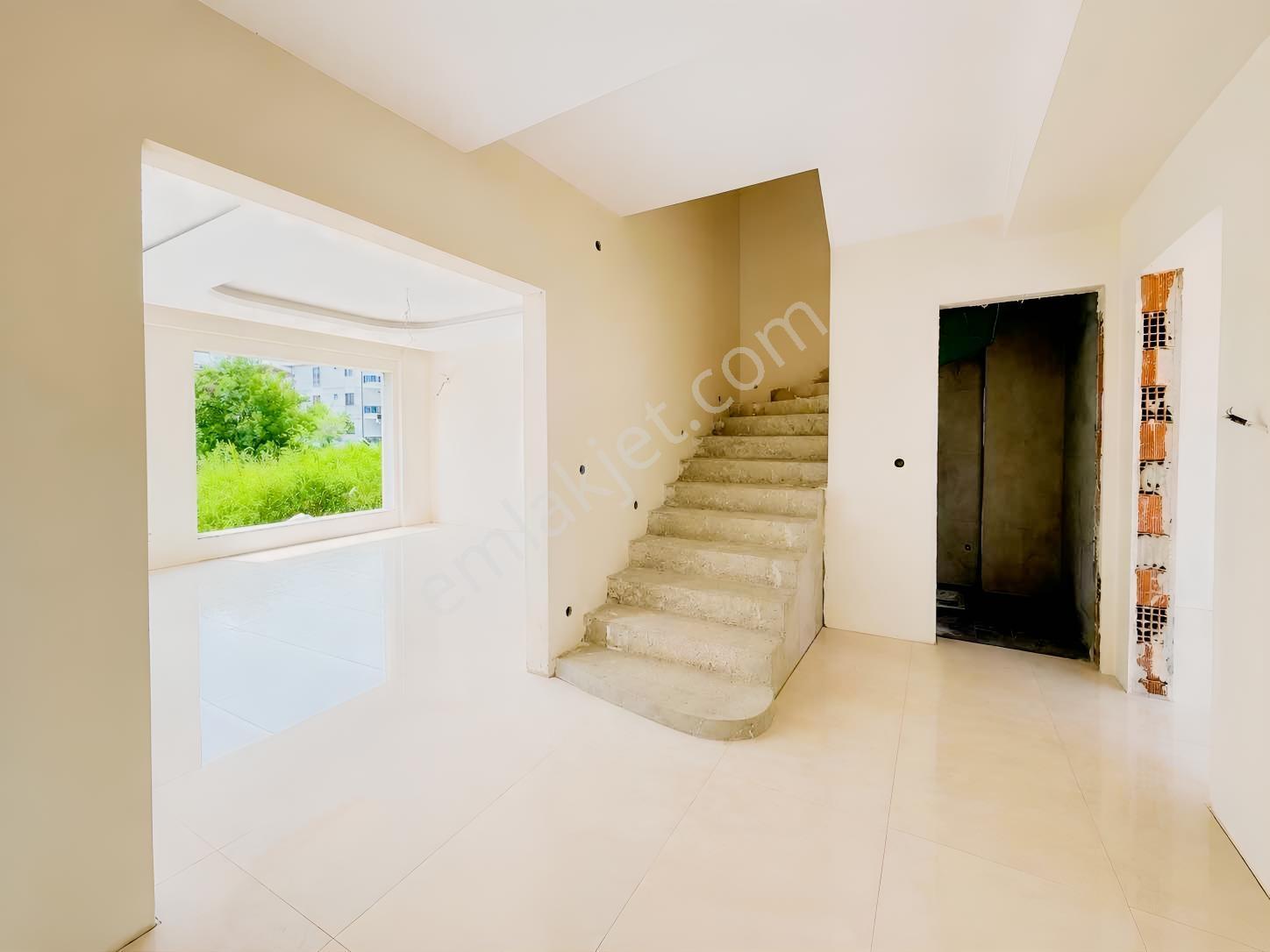 Ömer İnan Remax Serdivan Yazlık Saunalı Lüks 5+1 Tripleks Villa - Görsel 8