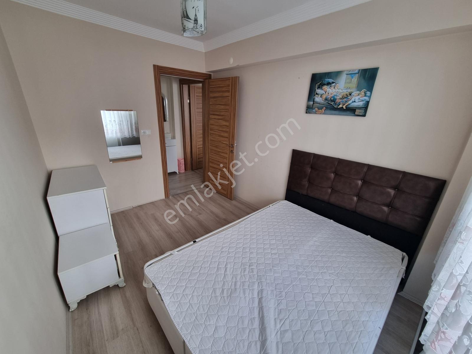 Karasu Yalı Mah.de Sahile Yakın Arakat Eşyalı 2+1 Daire - Görsel 12