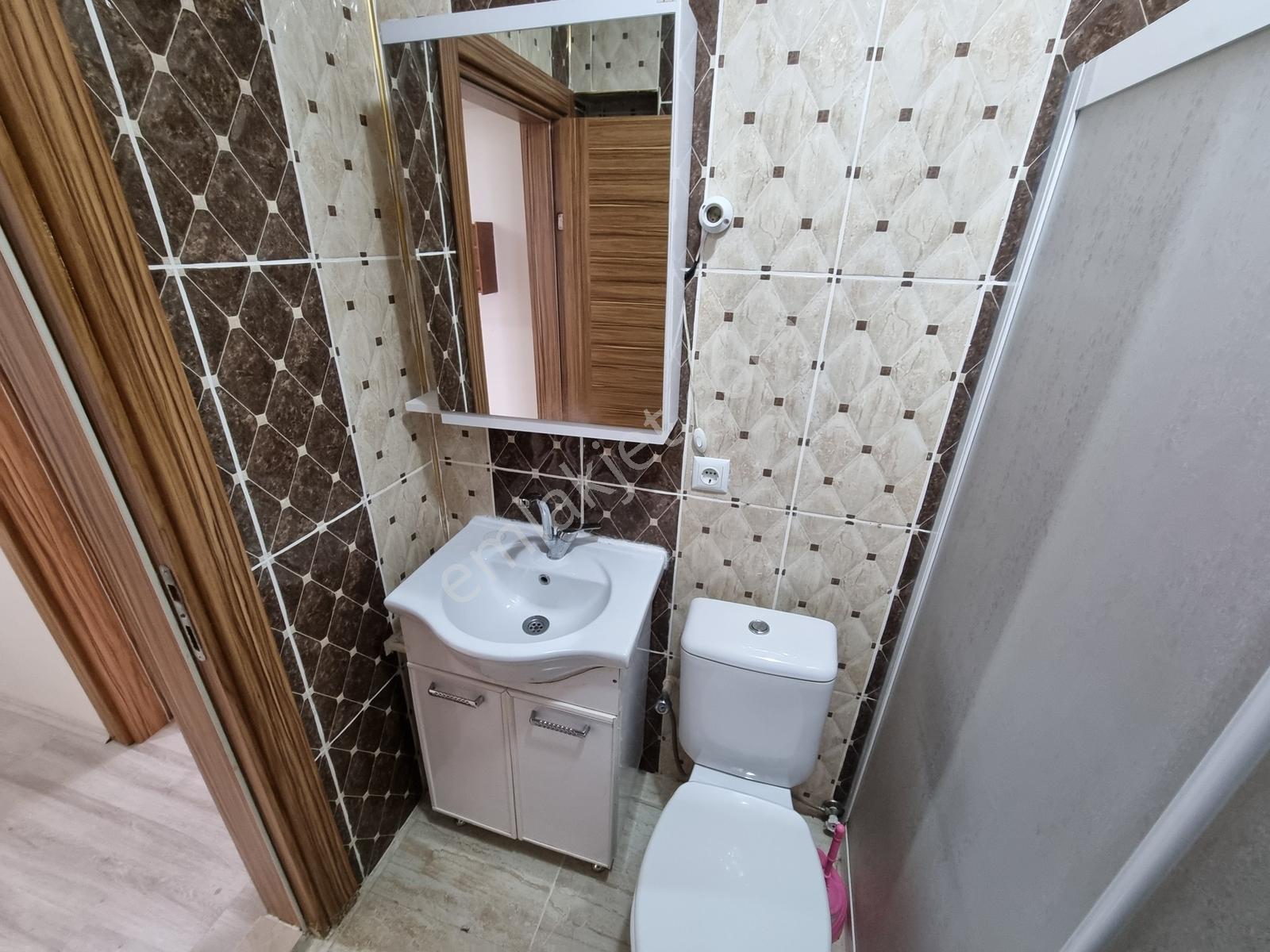 Karasu Yalı Mah.de Sahile Yakın Arakat Eşyalı 2+1 Daire - Görsel 13