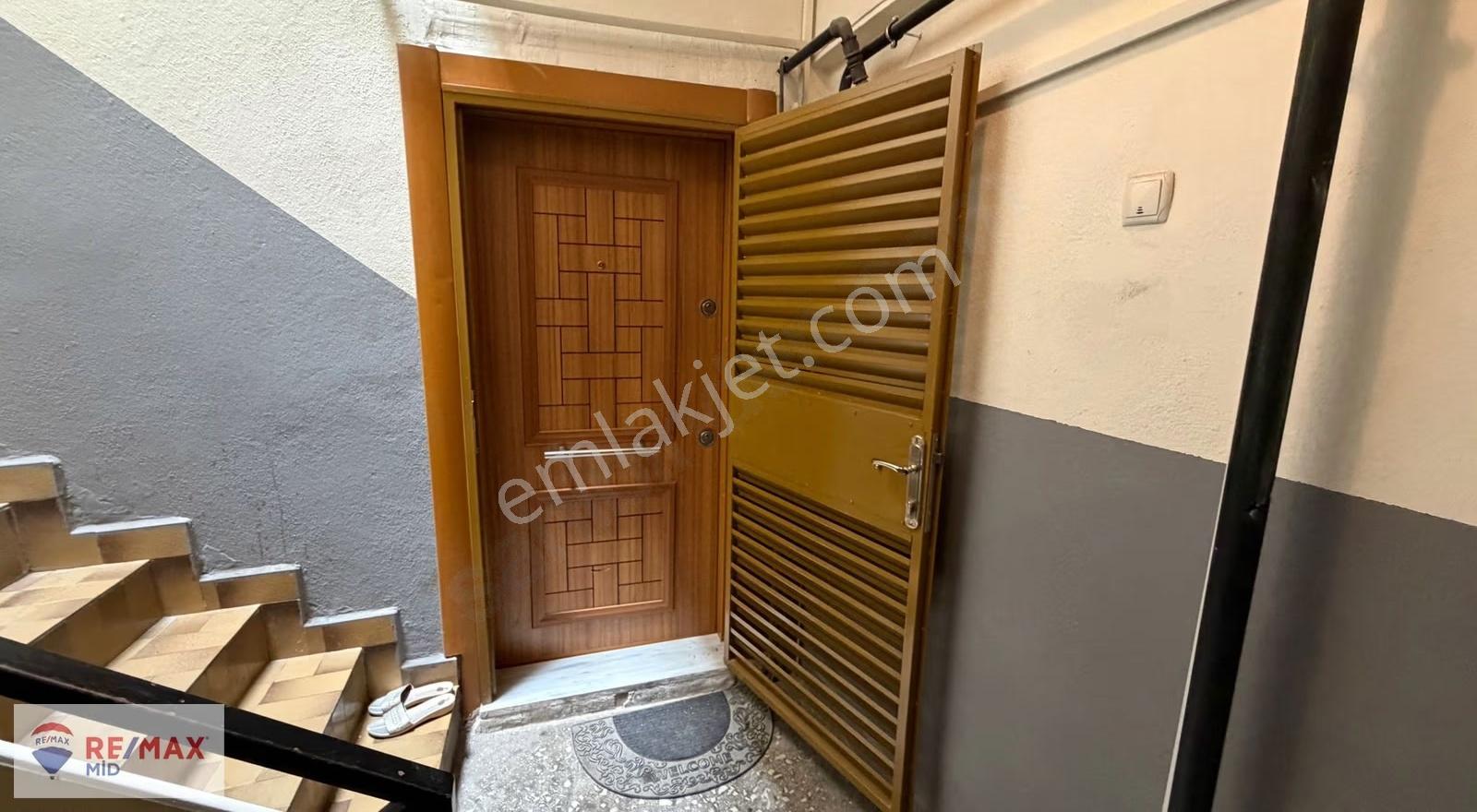 Remax Mid'den Çarşı İçinde Yenilenmış Kiralık Geniş 2+1 Daire - Görsel 10