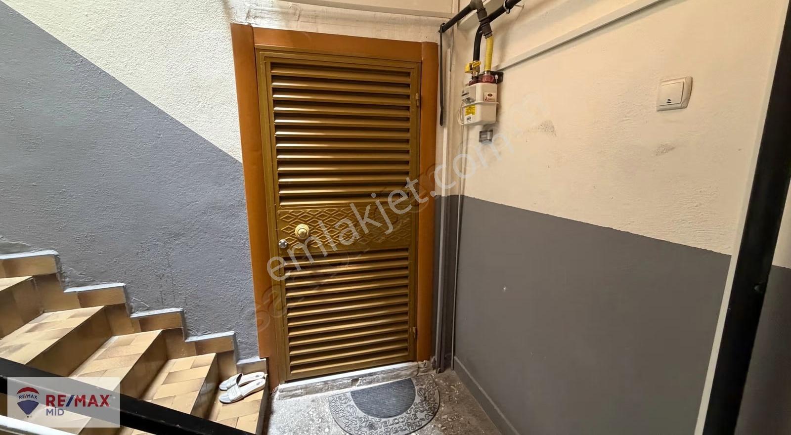 Remax Mid'den Çarşı İçinde Yenilenmış Kiralık Geniş 2+1 Daire - Görsel 8