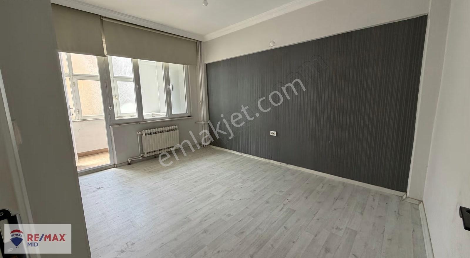 Remax Mid'den Çarşı İçinde Yenilenmış Kiralık Geniş 2+1 Daire - Görsel 28